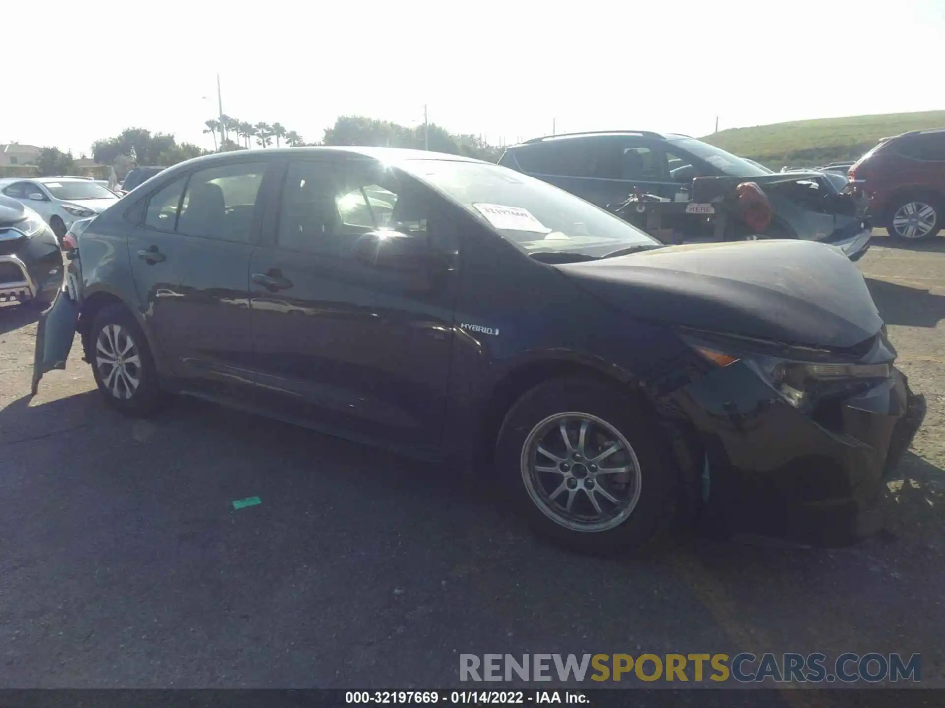 1 Photograph of a damaged car JTDEAMDE1MJ019236 TOYOTA COROLLA 2021