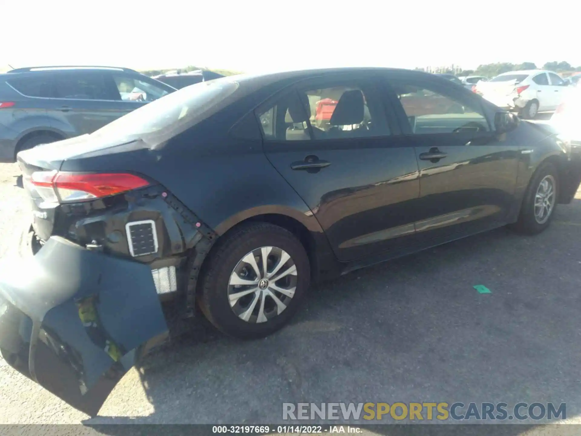 4 Photograph of a damaged car JTDEAMDE1MJ019236 TOYOTA COROLLA 2021