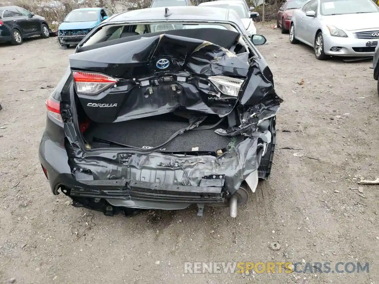 9 Photograph of a damaged car JTDEAMDE1MJ019771 TOYOTA COROLLA 2021