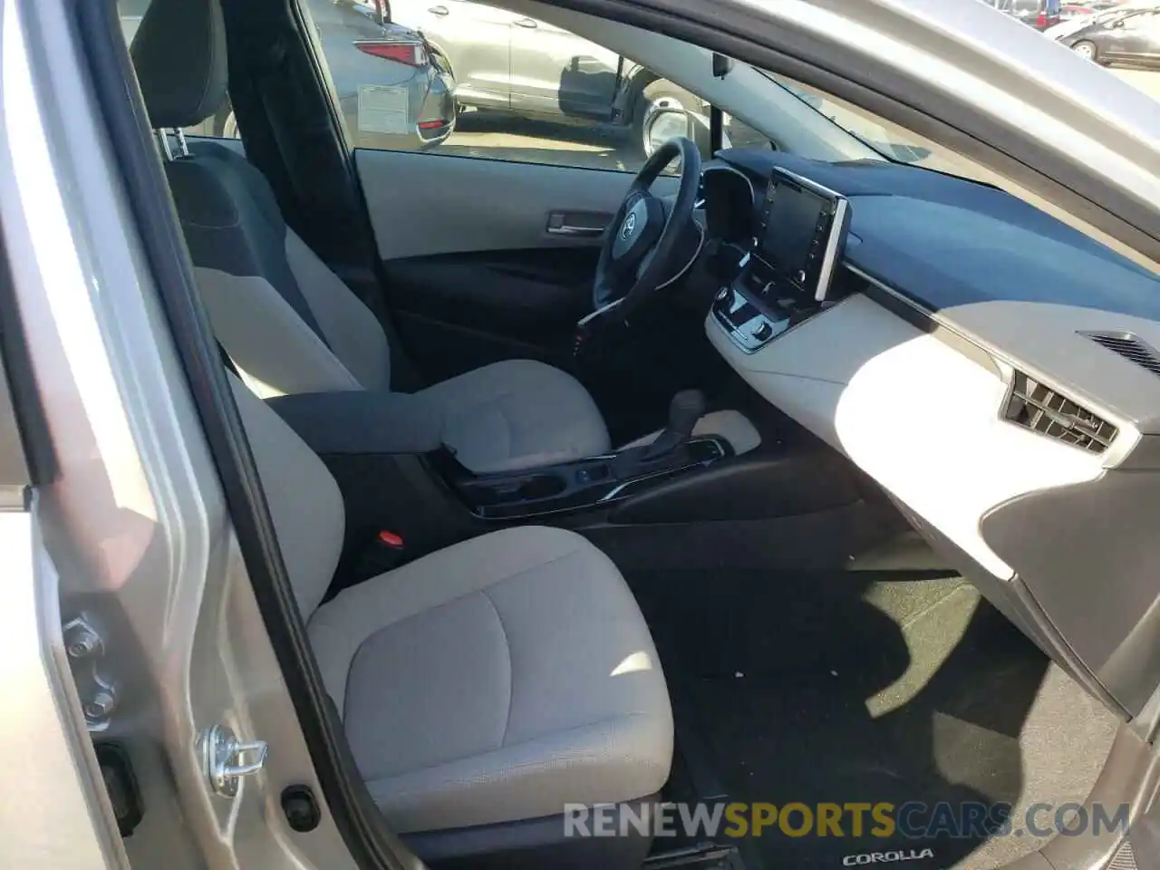 5 Photograph of a damaged car JTDEAMDE1MJ020869 TOYOTA COROLLA 2021