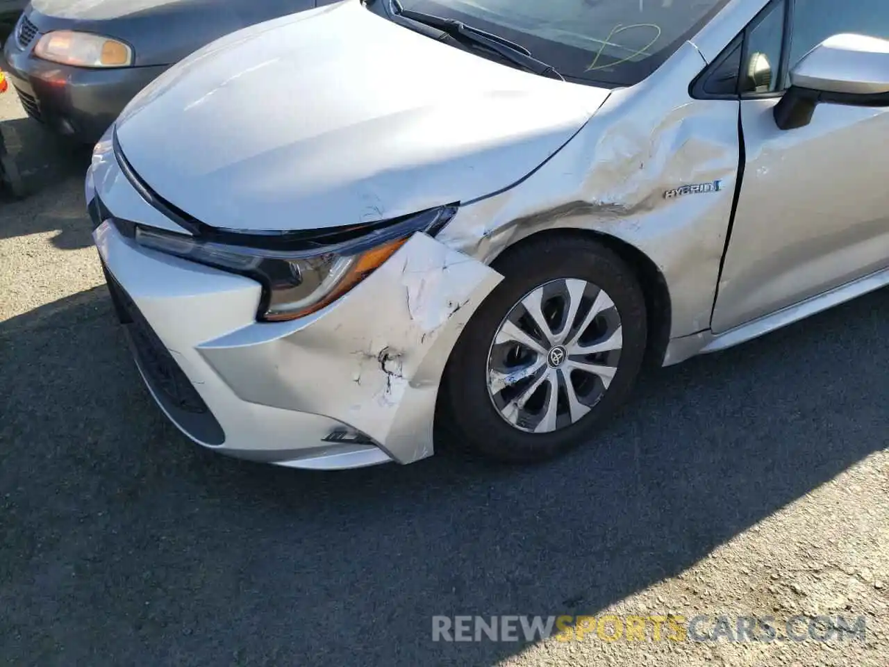 9 Photograph of a damaged car JTDEAMDE1MJ020869 TOYOTA COROLLA 2021