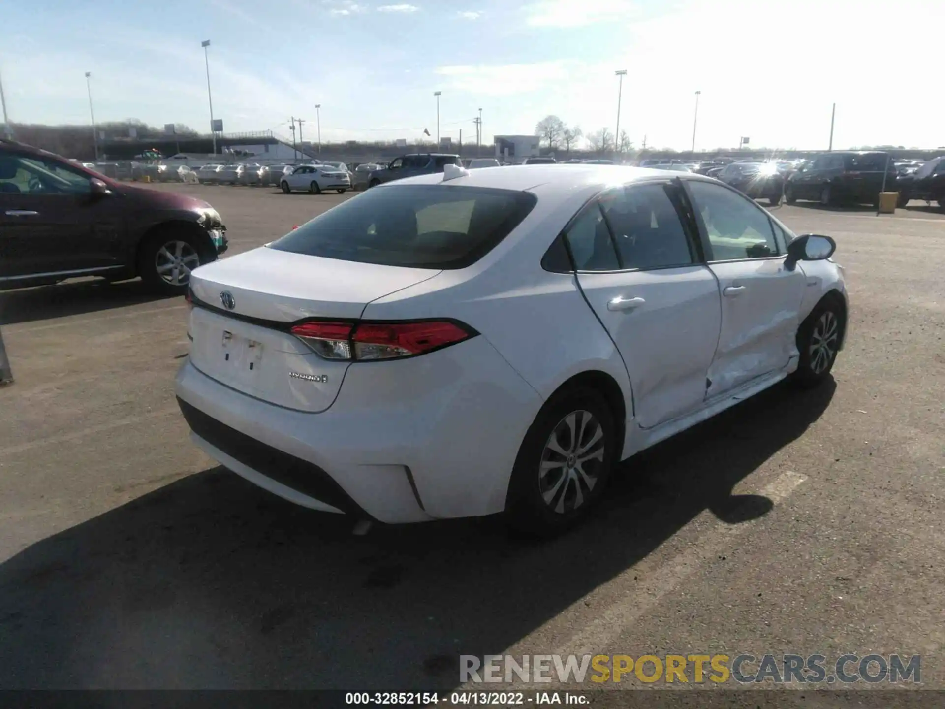 4 Photograph of a damaged car JTDEAMDE1MJ025988 TOYOTA COROLLA 2021