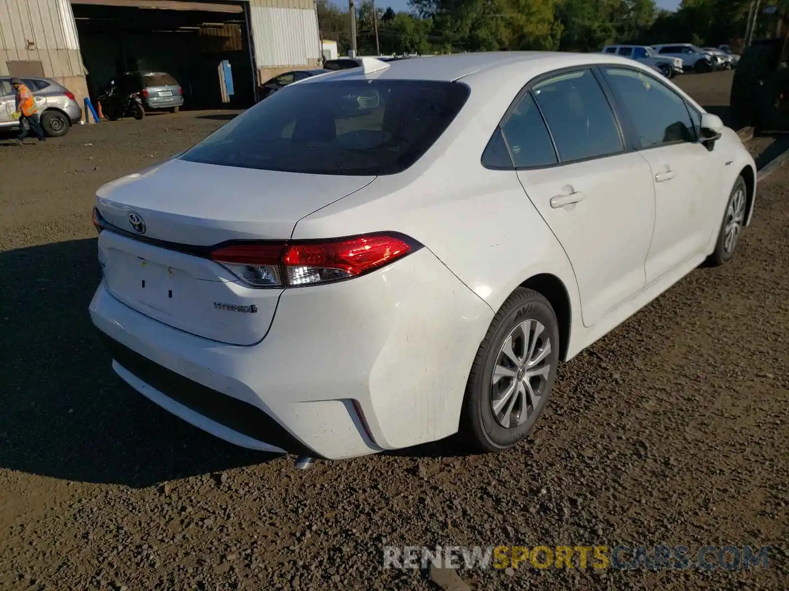 4 Photograph of a damaged car JTDEAMDE1MJ026560 TOYOTA COROLLA 2021