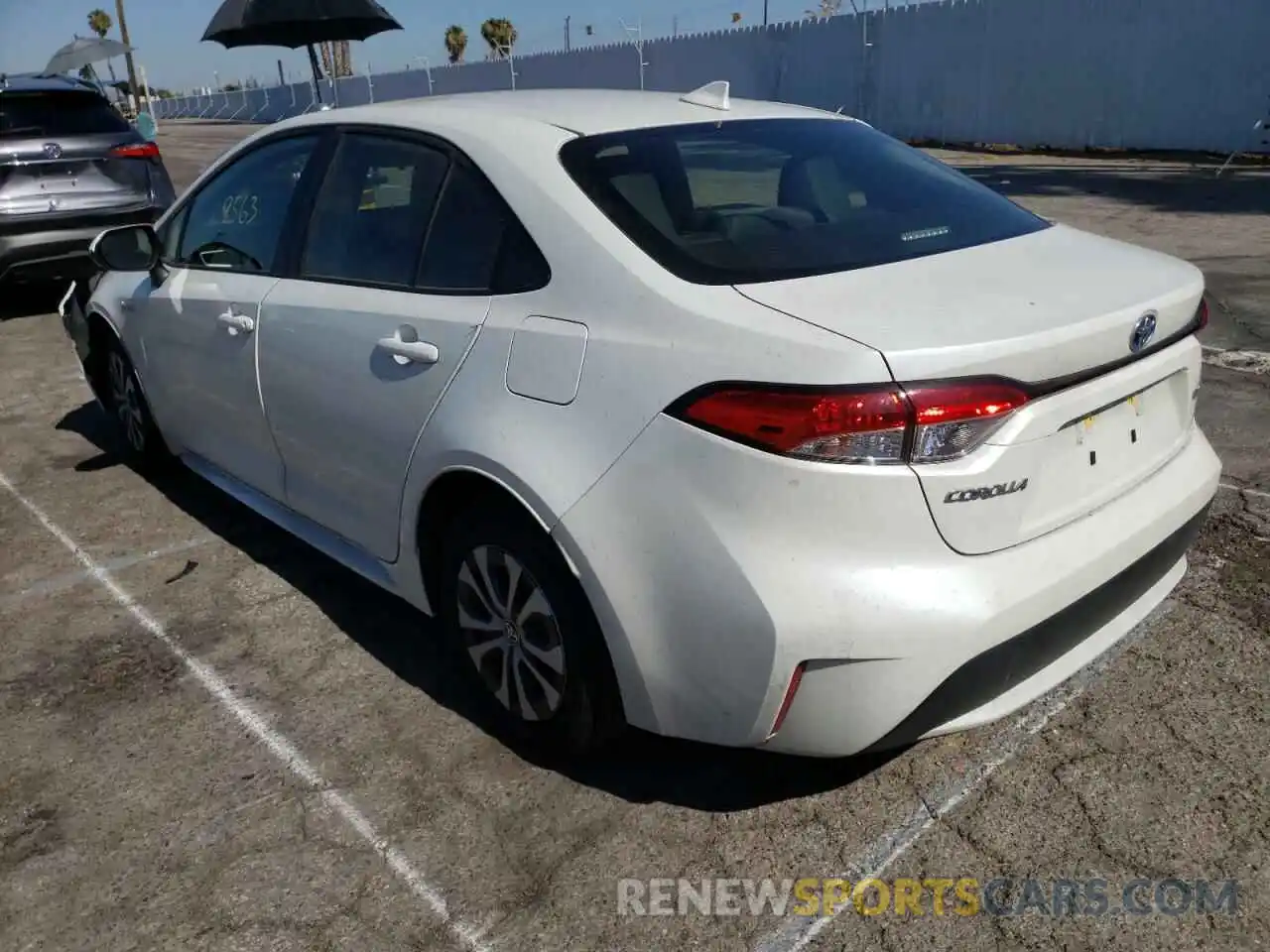 3 Photograph of a damaged car JTDEAMDE1MJ029720 TOYOTA COROLLA 2021