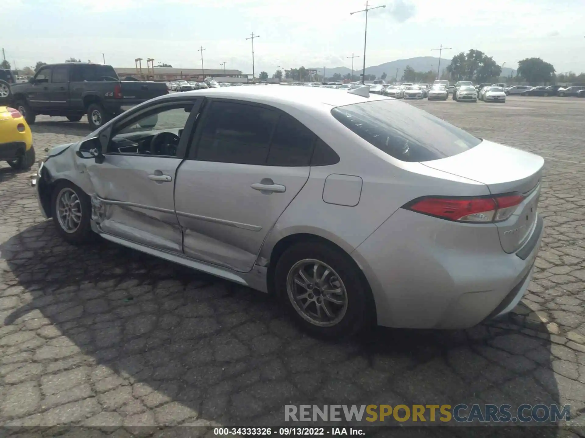 3 Photograph of a damaged car JTDEAMDE1MJ030494 TOYOTA COROLLA 2021