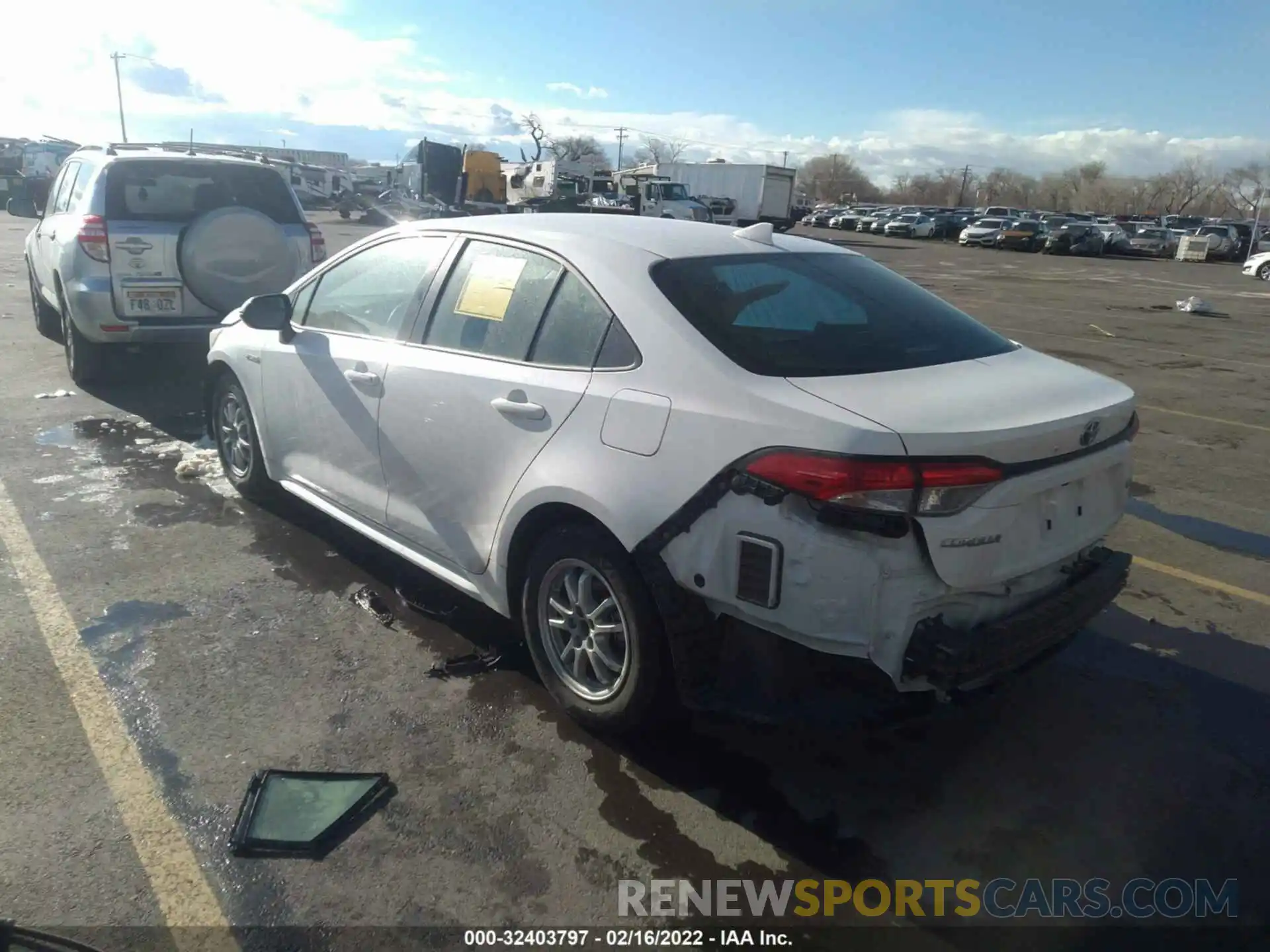 3 Photograph of a damaged car JTDEAMDE2MJ000257 TOYOTA COROLLA 2021