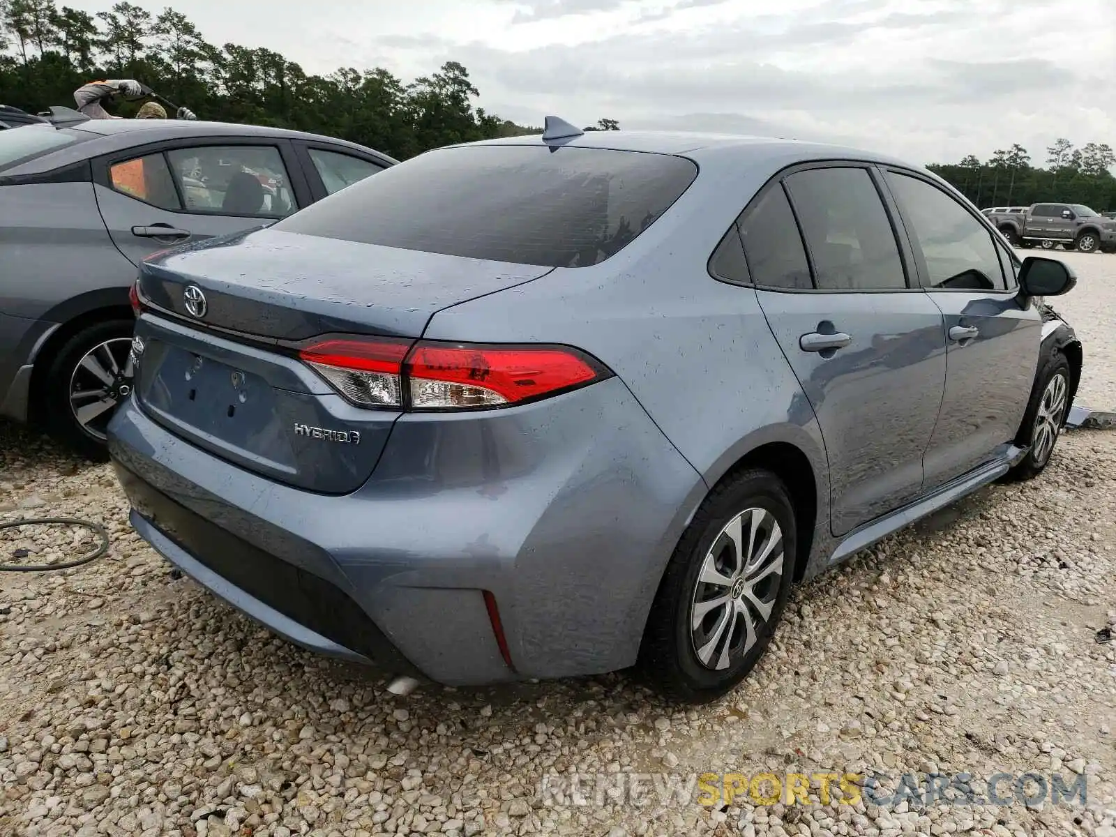 4 Photograph of a damaged car JTDEAMDE2MJ004910 TOYOTA COROLLA 2021