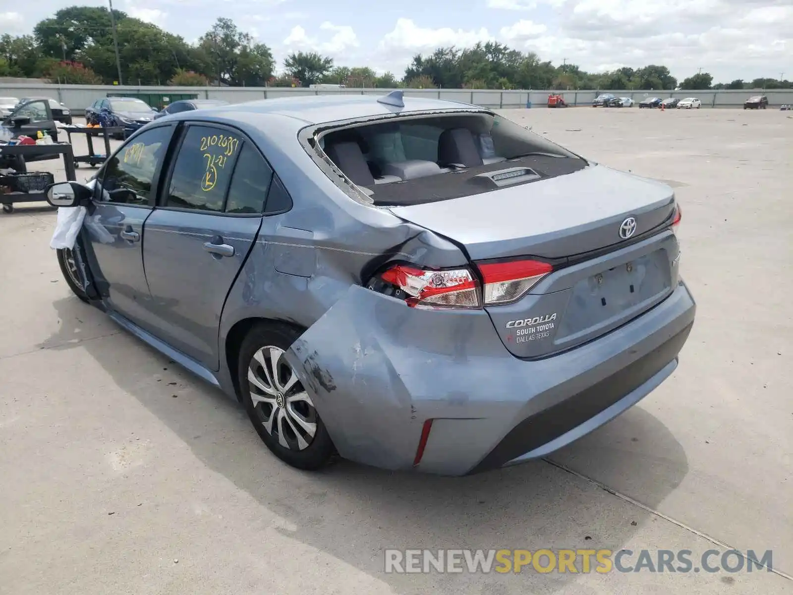 3 Photograph of a damaged car JTDEAMDE2MJ005281 TOYOTA COROLLA 2021