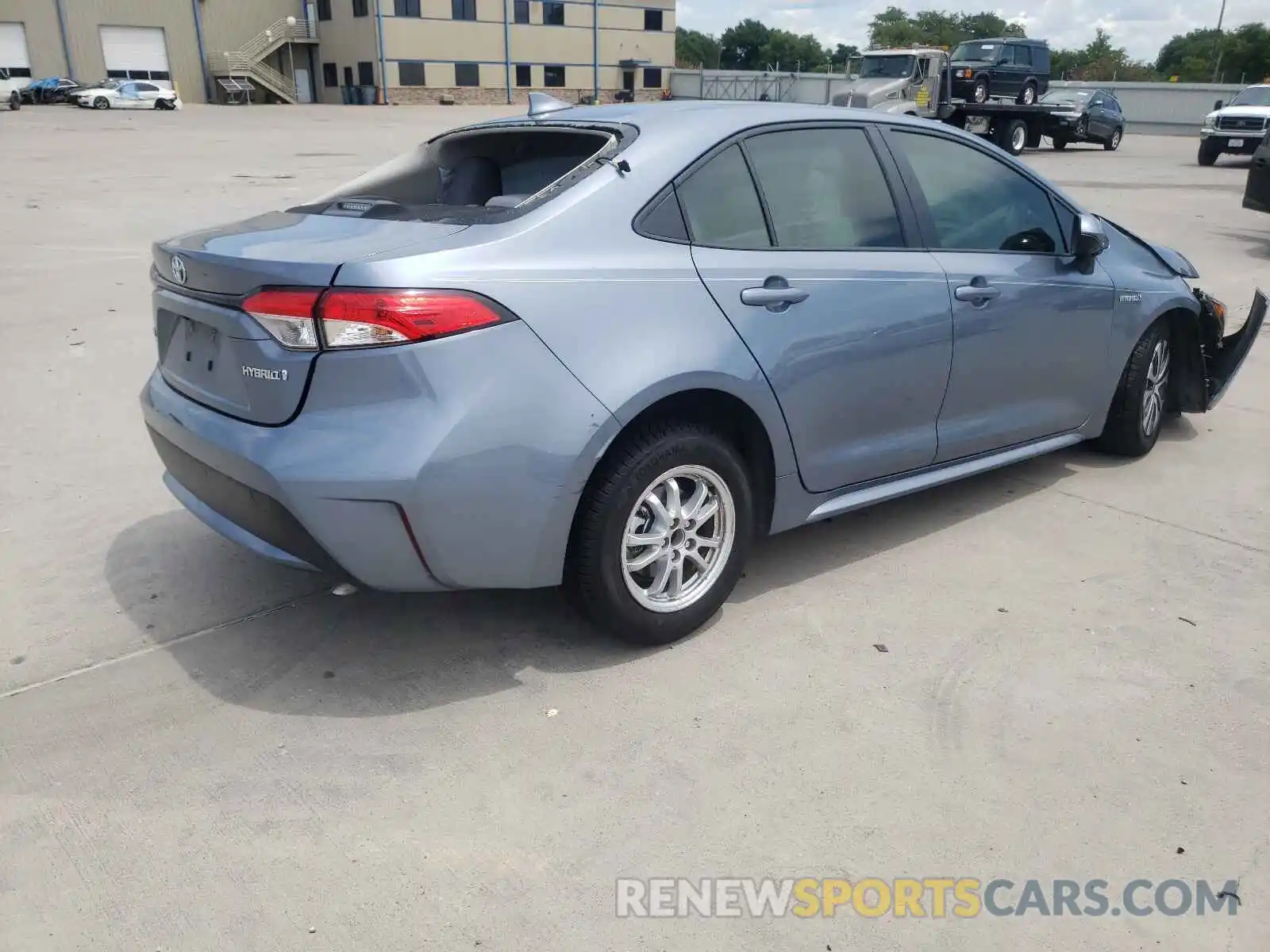 4 Photograph of a damaged car JTDEAMDE2MJ005281 TOYOTA COROLLA 2021