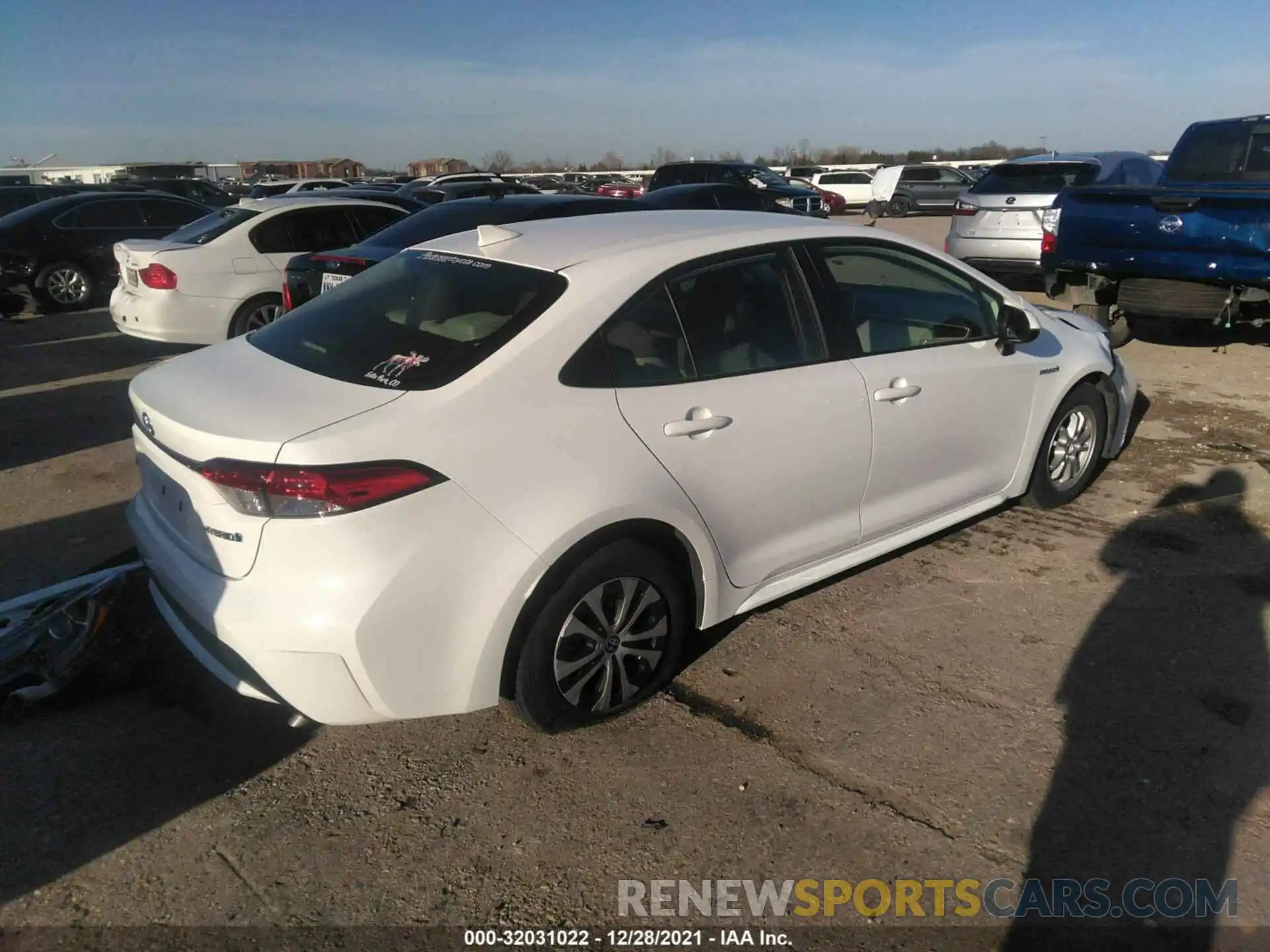 4 Photograph of a damaged car JTDEAMDE2MJ005345 TOYOTA COROLLA 2021