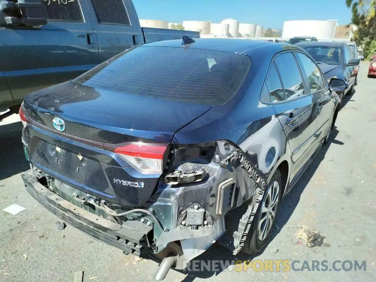 4 Photograph of a damaged car JTDEAMDE2MJ005913 TOYOTA COROLLA 2021