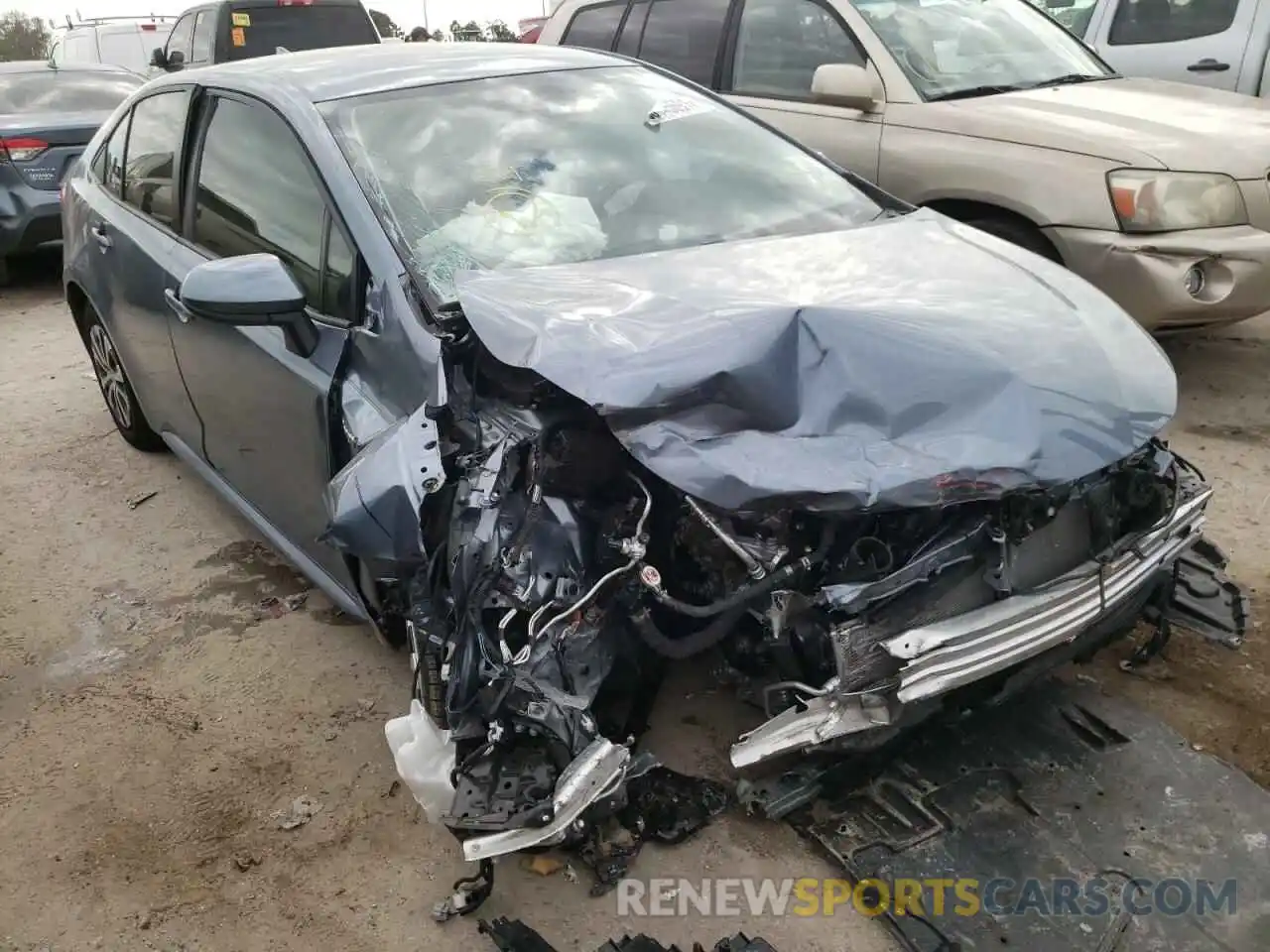 1 Photograph of a damaged car JTDEAMDE2MJ006947 TOYOTA COROLLA 2021