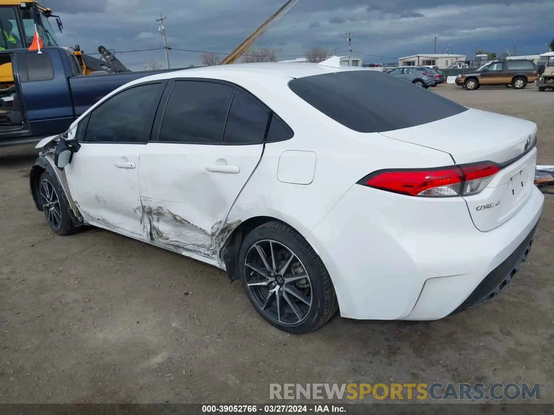 3 Photograph of a damaged car JTDEAMDE2MJ011081 TOYOTA COROLLA 2021
