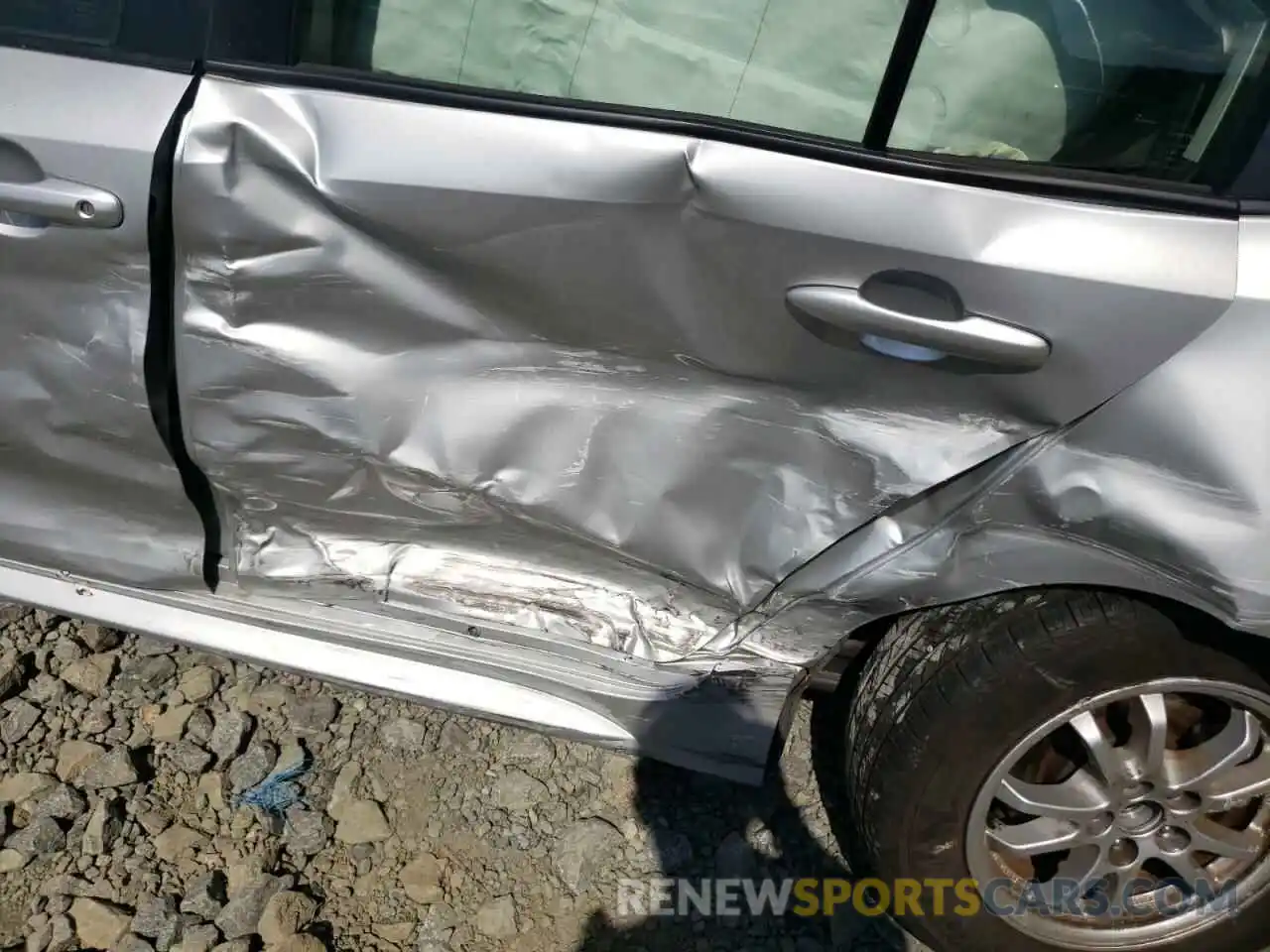 9 Photograph of a damaged car JTDEAMDE2MJ012778 TOYOTA COROLLA 2021