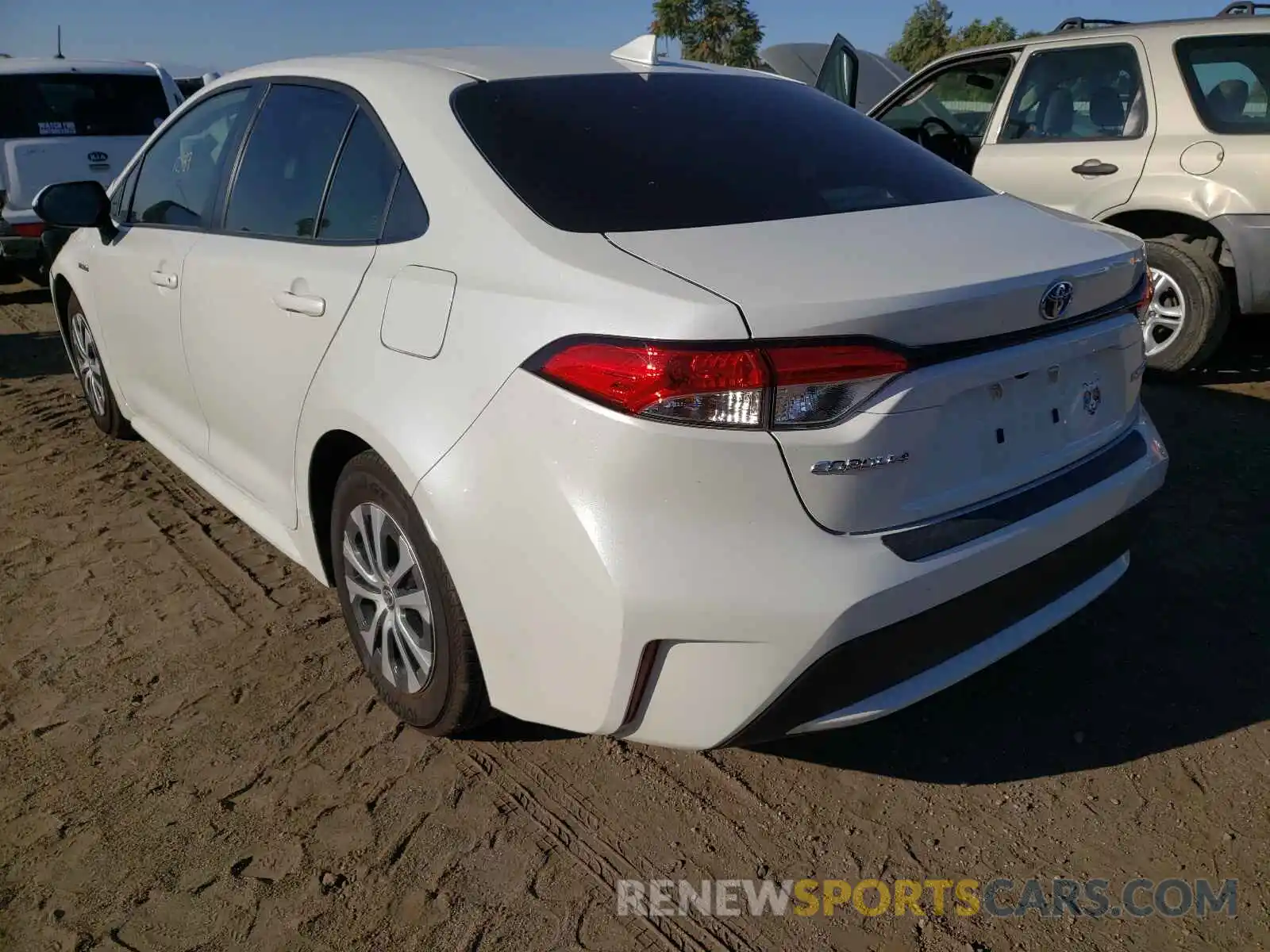 3 Photograph of a damaged car JTDEAMDE2MJ013168 TOYOTA COROLLA 2021