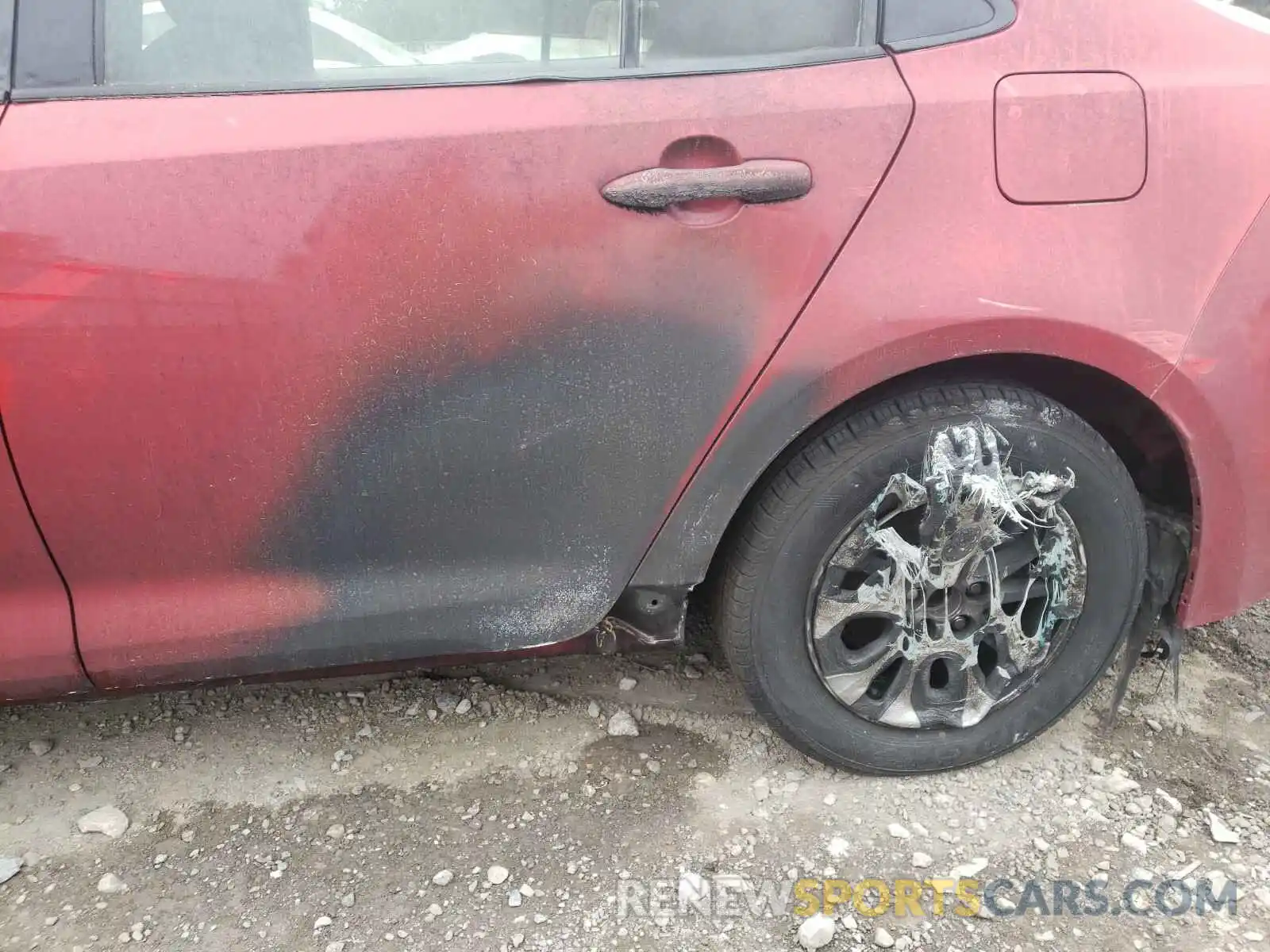 9 Photograph of a damaged car JTDEAMDE2MJ014398 TOYOTA COROLLA 2021