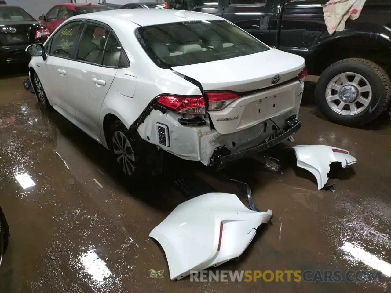 3 Photograph of a damaged car JTDEAMDE2MJ024252 TOYOTA COROLLA 2021