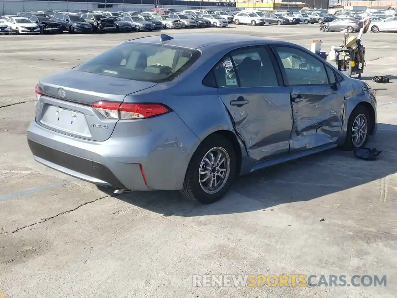 4 Photograph of a damaged car JTDEAMDE2MJ027751 TOYOTA COROLLA 2021