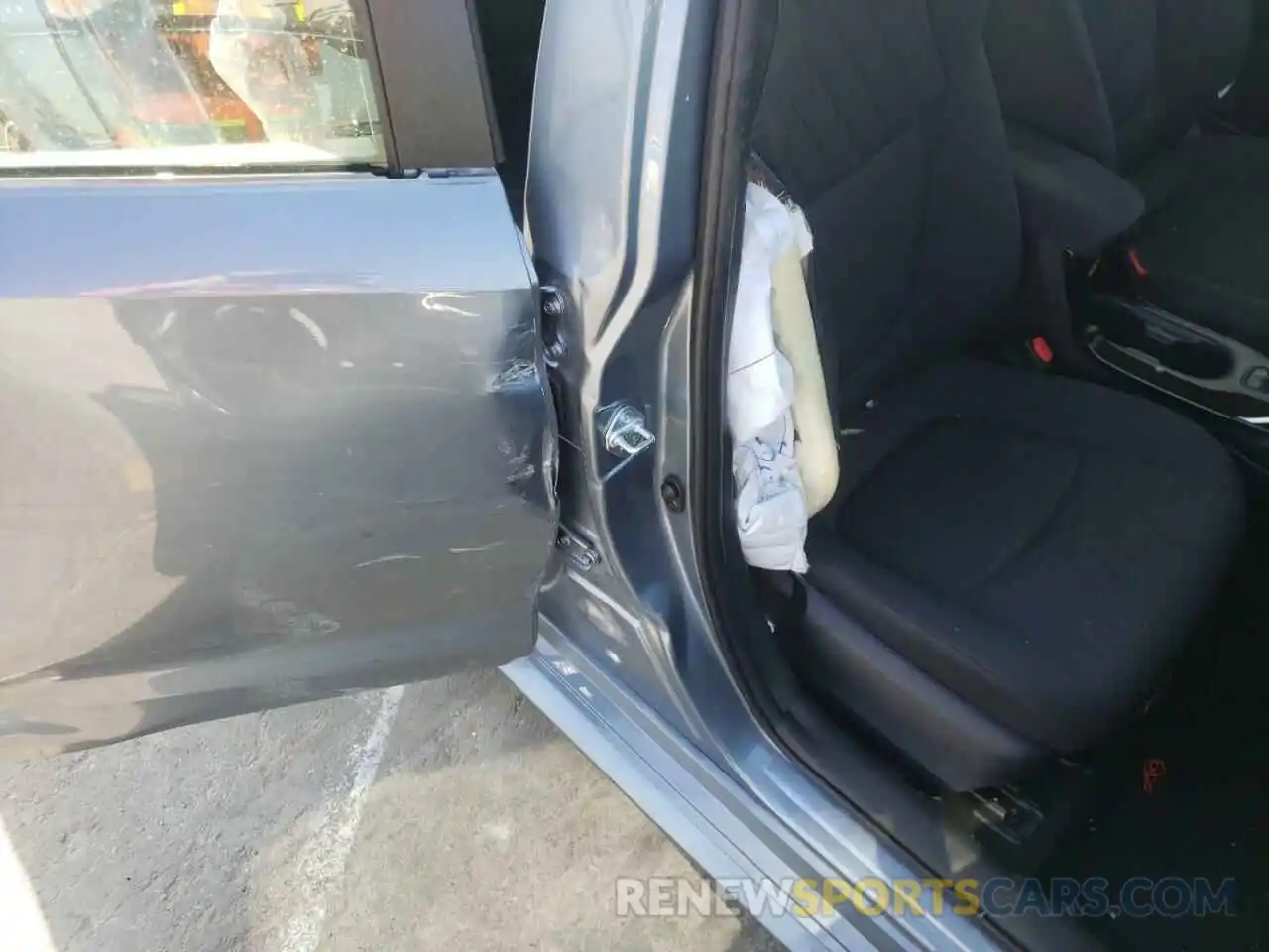 9 Photograph of a damaged car JTDEAMDE2MJ027751 TOYOTA COROLLA 2021