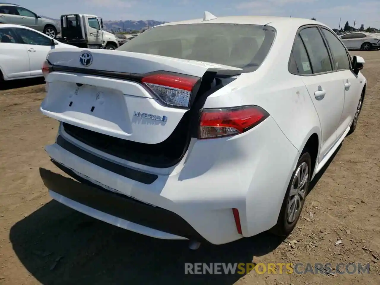 4 Photograph of a damaged car JTDEAMDE2MJ028107 TOYOTA COROLLA 2021