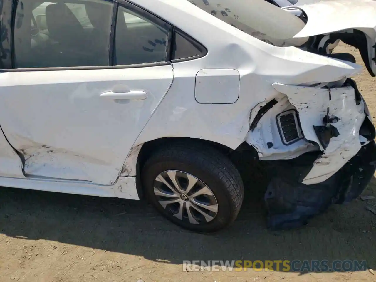 9 Photograph of a damaged car JTDEAMDE2MJ028107 TOYOTA COROLLA 2021