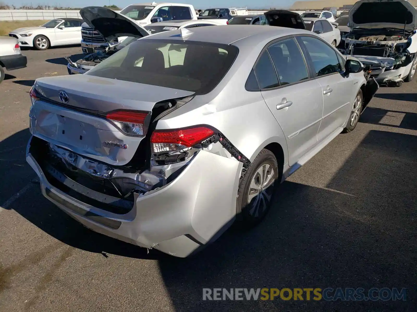 4 Photograph of a damaged car JTDEAMDE2MJ029080 TOYOTA COROLLA 2021