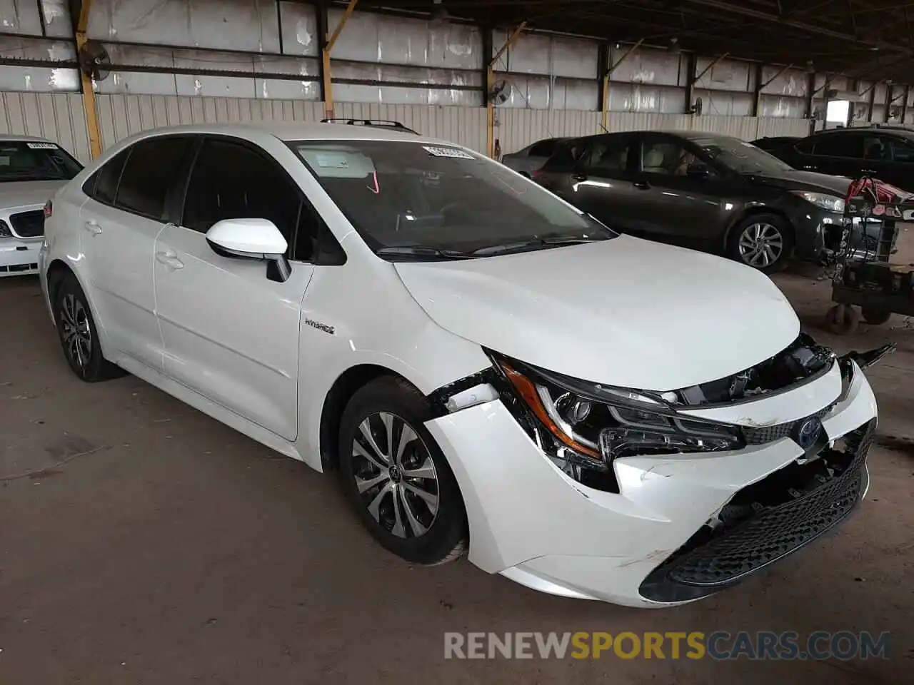 1 Photograph of a damaged car JTDEAMDE2MJ030469 TOYOTA COROLLA 2021