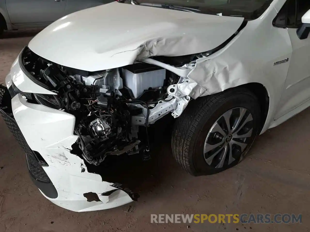 9 Photograph of a damaged car JTDEAMDE2MJ030469 TOYOTA COROLLA 2021