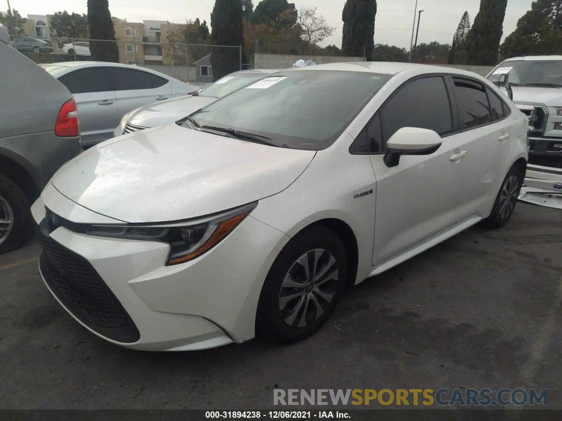 2 Photograph of a damaged car JTDEAMDE2MJ031914 TOYOTA COROLLA 2021