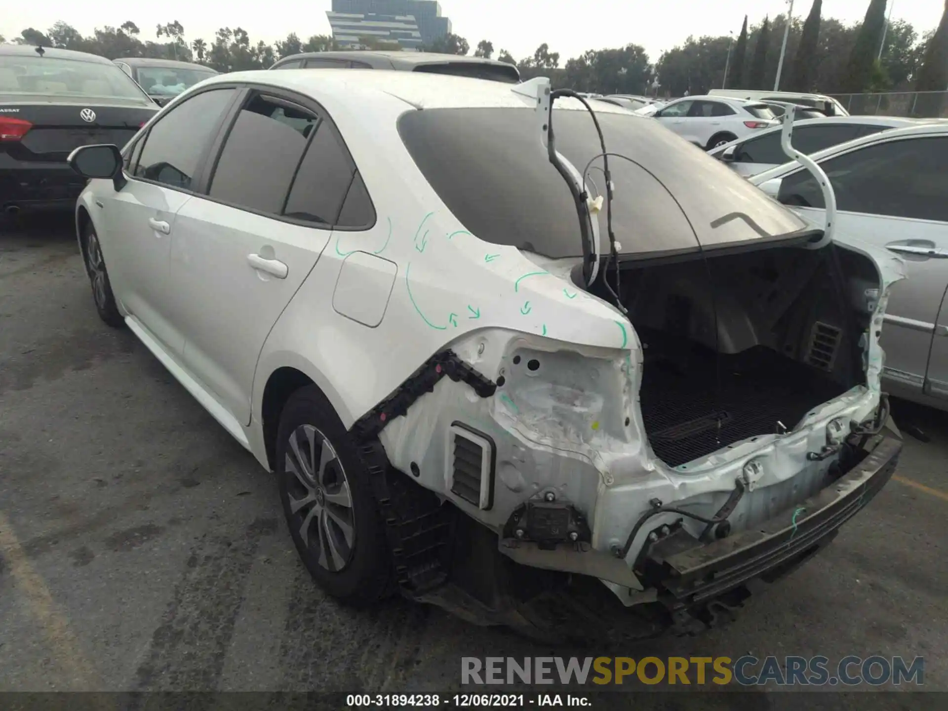 3 Photograph of a damaged car JTDEAMDE2MJ031914 TOYOTA COROLLA 2021