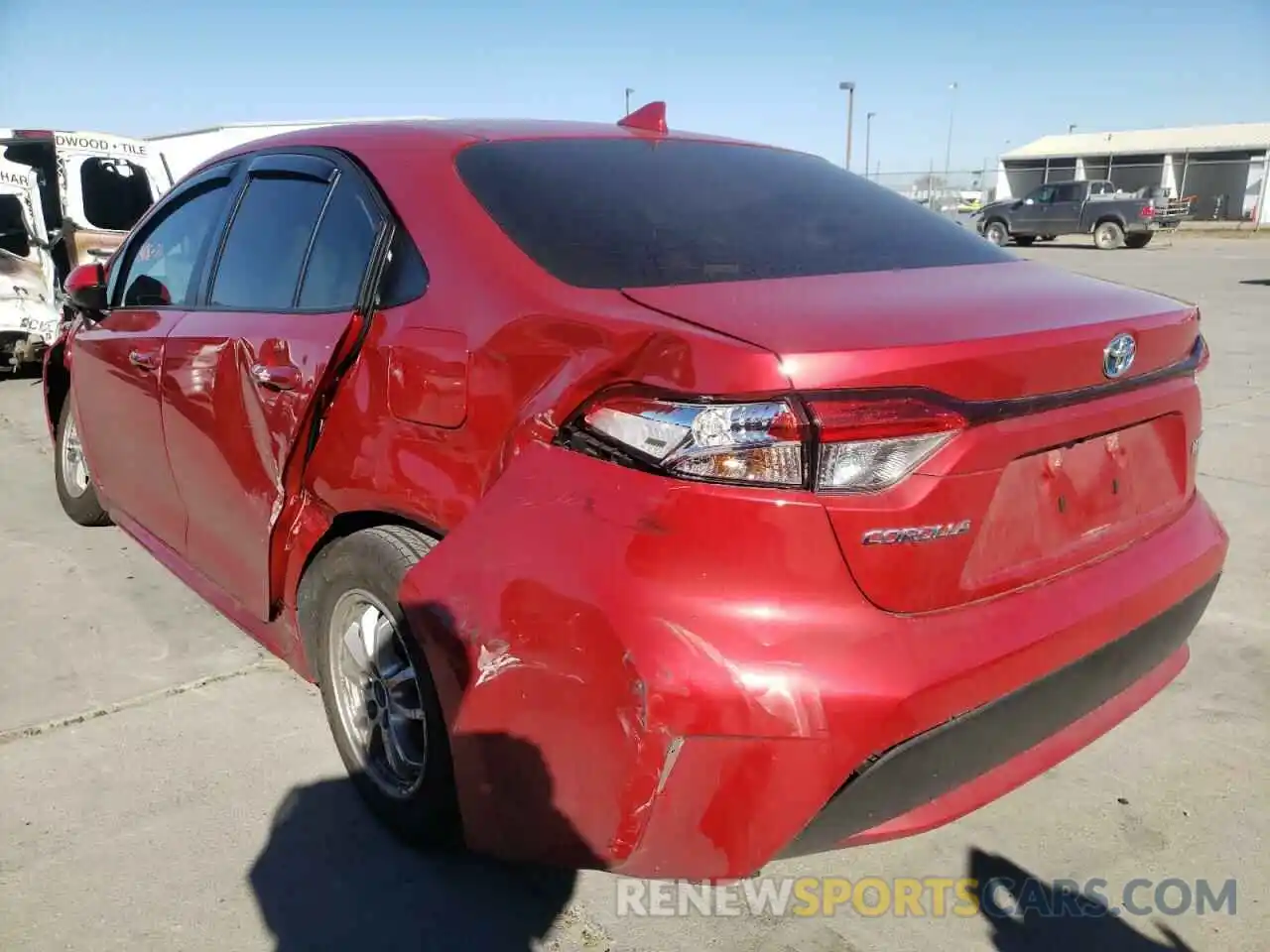 3 Photograph of a damaged car JTDEAMDE2MJ035137 TOYOTA COROLLA 2021