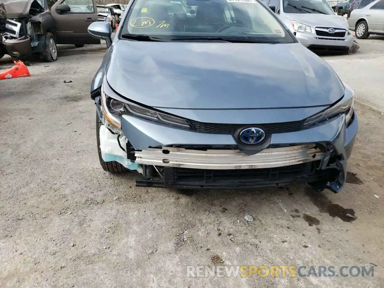 9 Photograph of a damaged car JTDEAMDE3MJ004916 TOYOTA COROLLA 2021