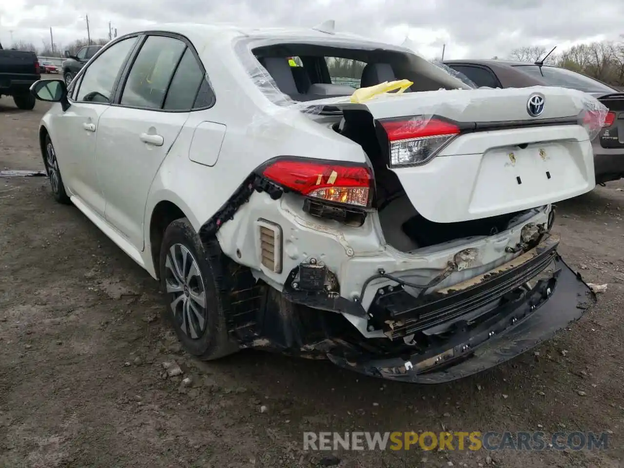 3 Photograph of a damaged car JTDEAMDE3MJ009310 TOYOTA COROLLA 2021