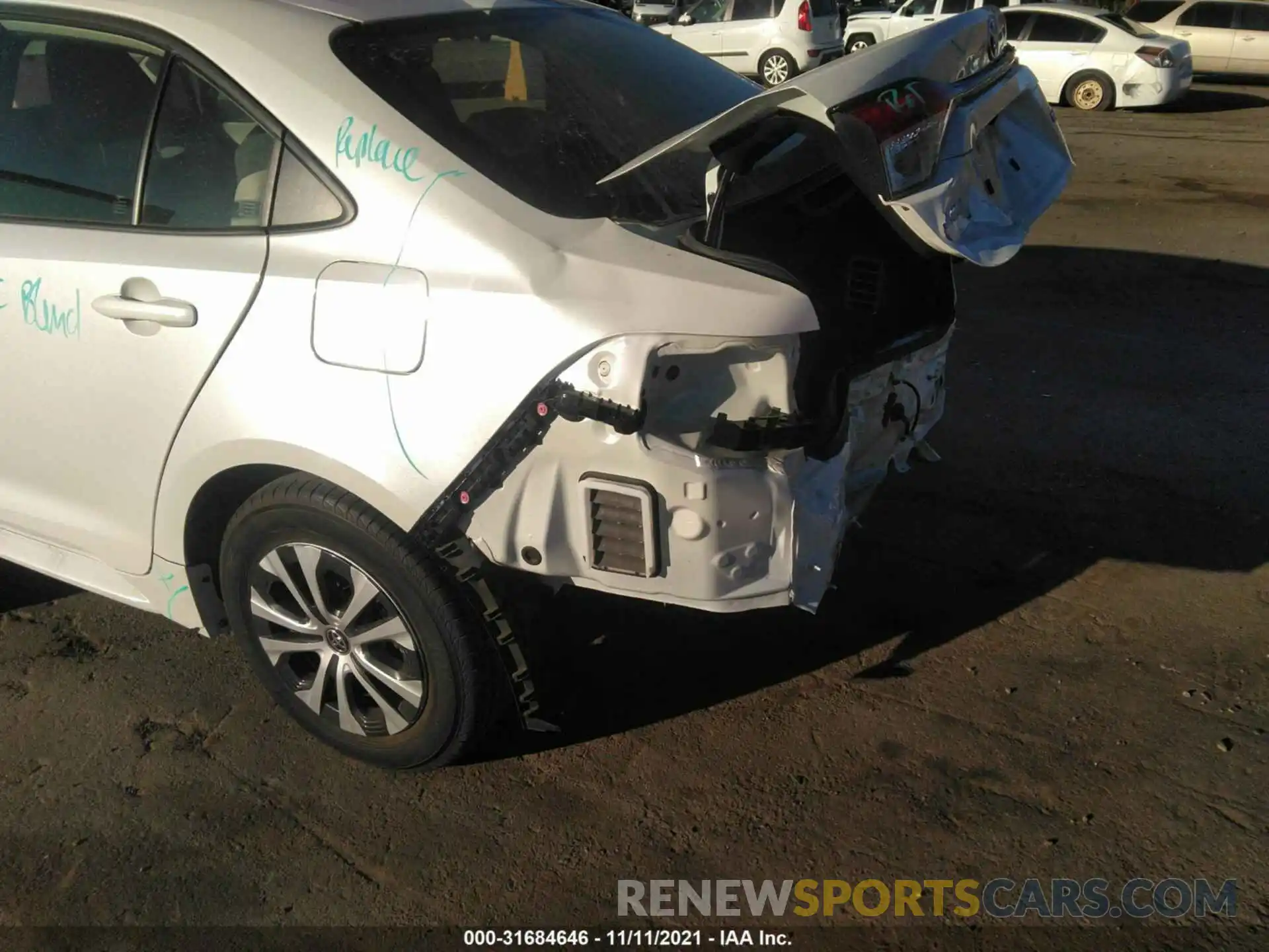 12 Photograph of a damaged car JTDEAMDE3MJ011087 TOYOTA COROLLA 2021