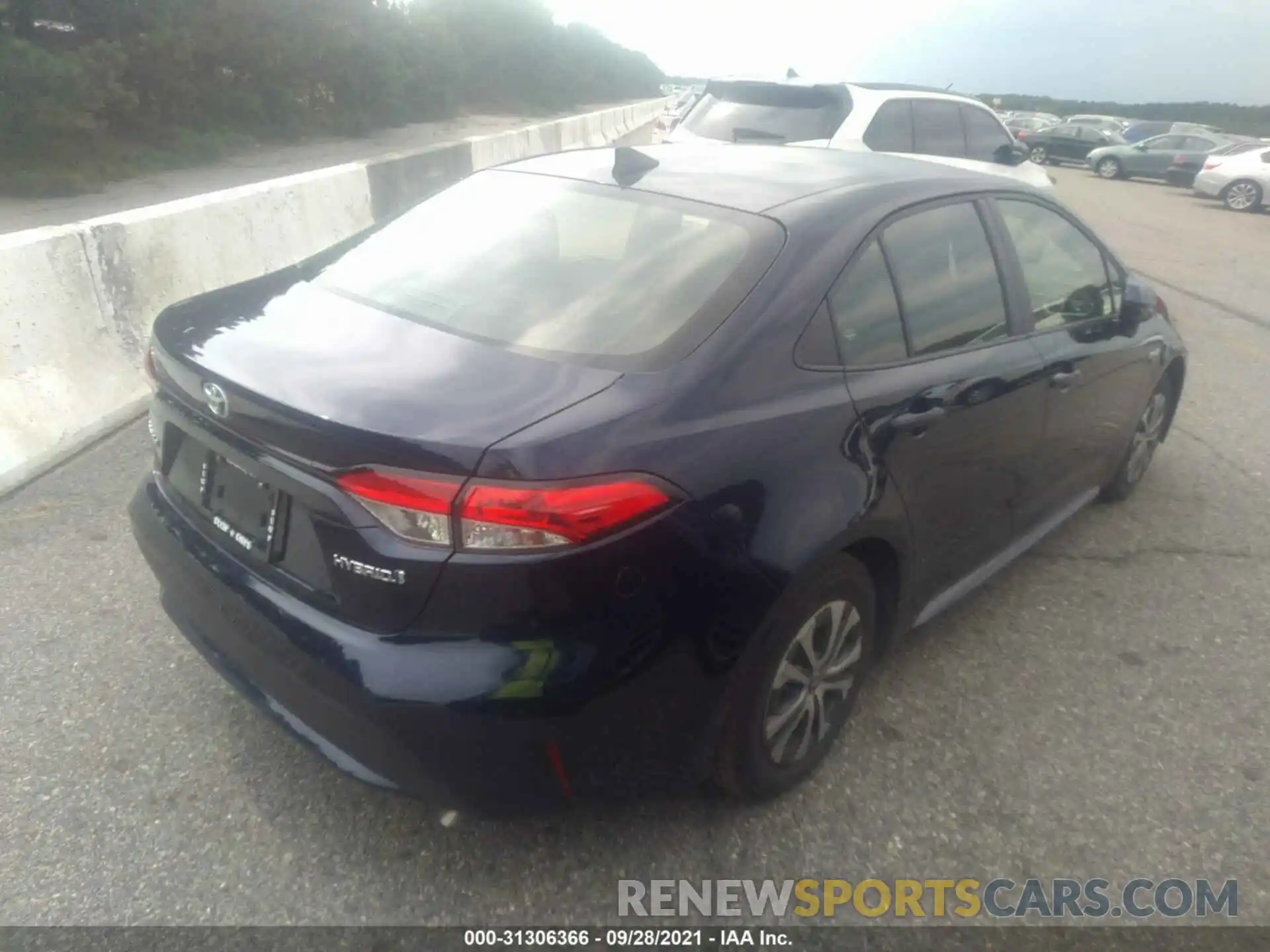 4 Photograph of a damaged car JTDEAMDE3MJ016287 TOYOTA COROLLA 2021