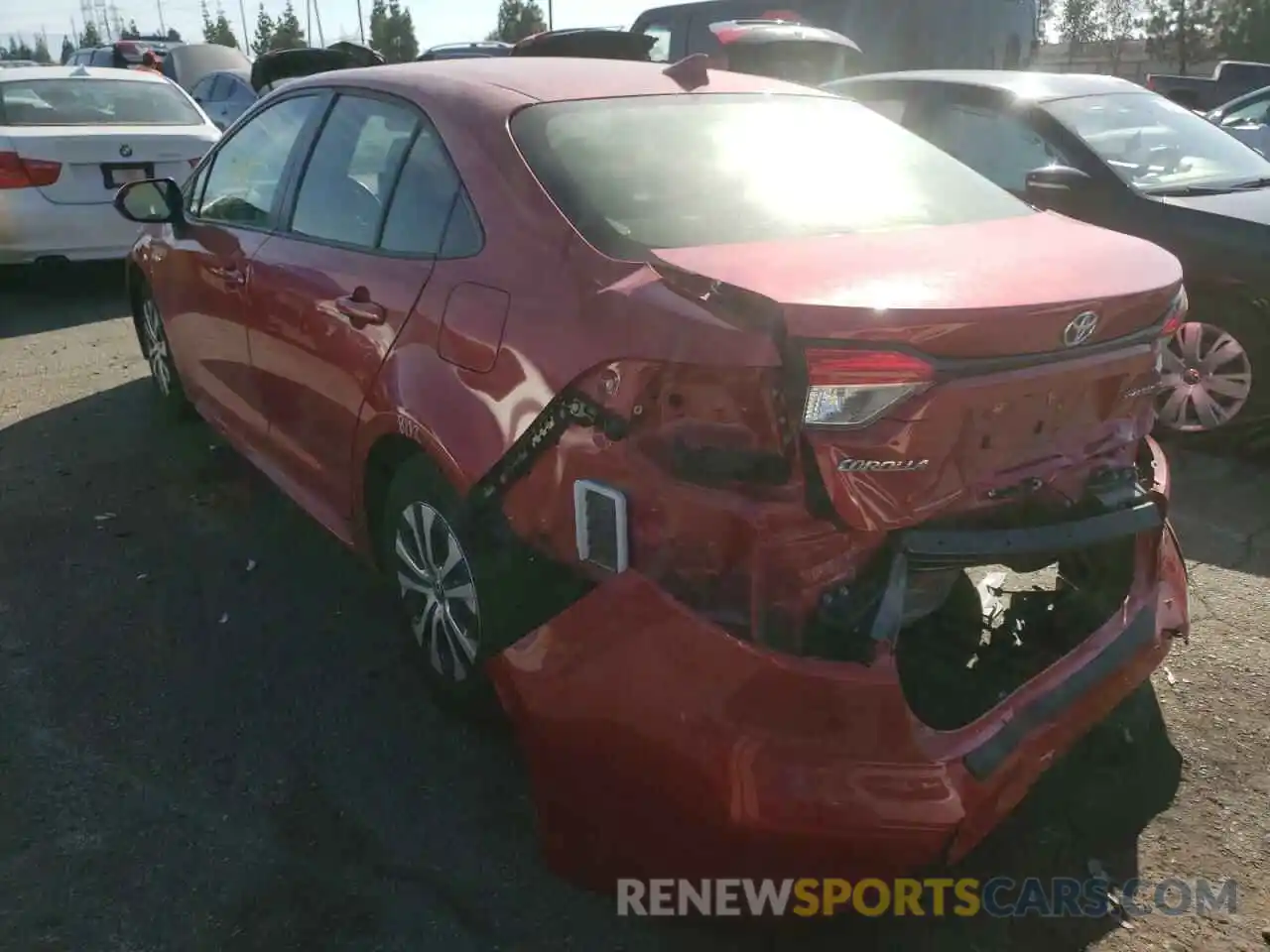 3 Photograph of a damaged car JTDEAMDE3MJ017262 TOYOTA COROLLA 2021