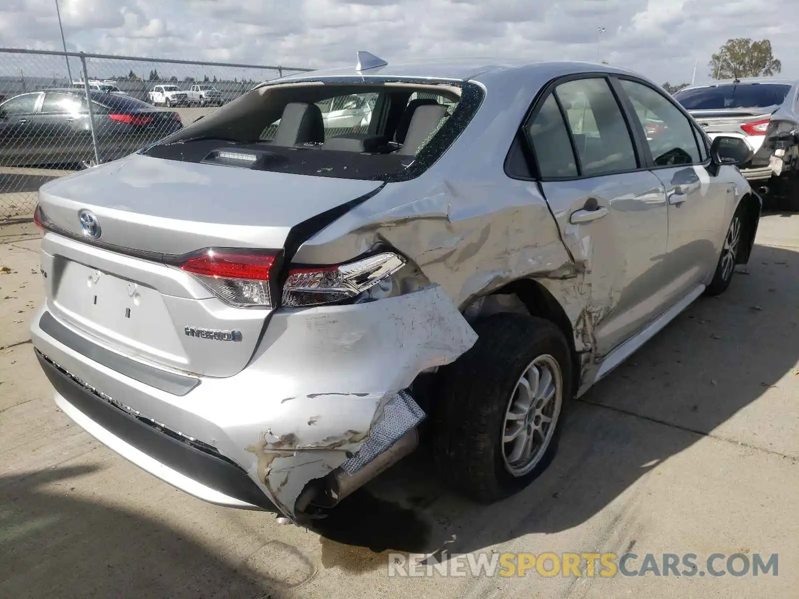 4 Photograph of a damaged car JTDEAMDE3MJ020419 TOYOTA COROLLA 2021