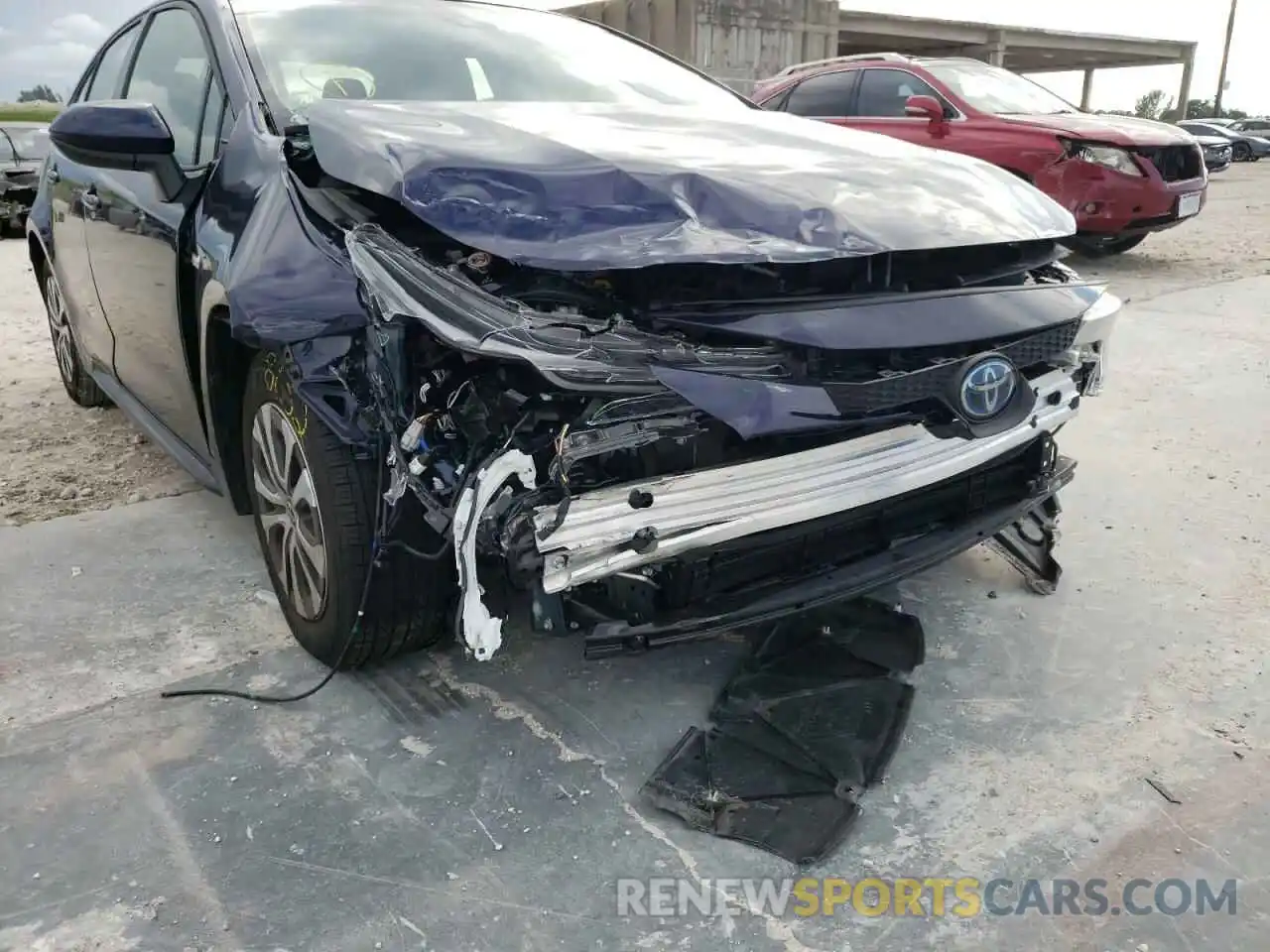 9 Photograph of a damaged car JTDEAMDE3MJ024292 TOYOTA COROLLA 2021