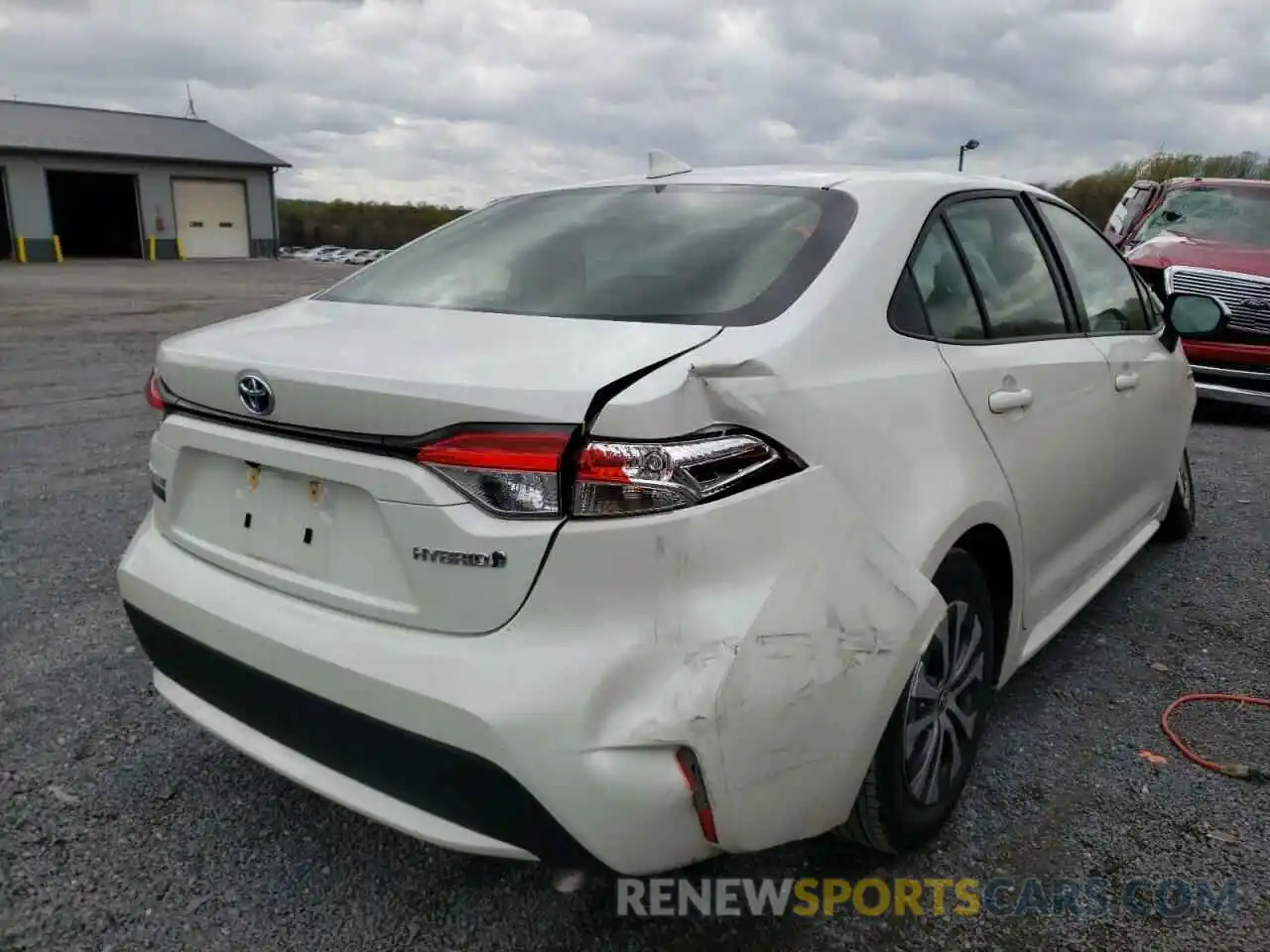 4 Photograph of a damaged car JTDEAMDE3MJ025264 TOYOTA COROLLA 2021