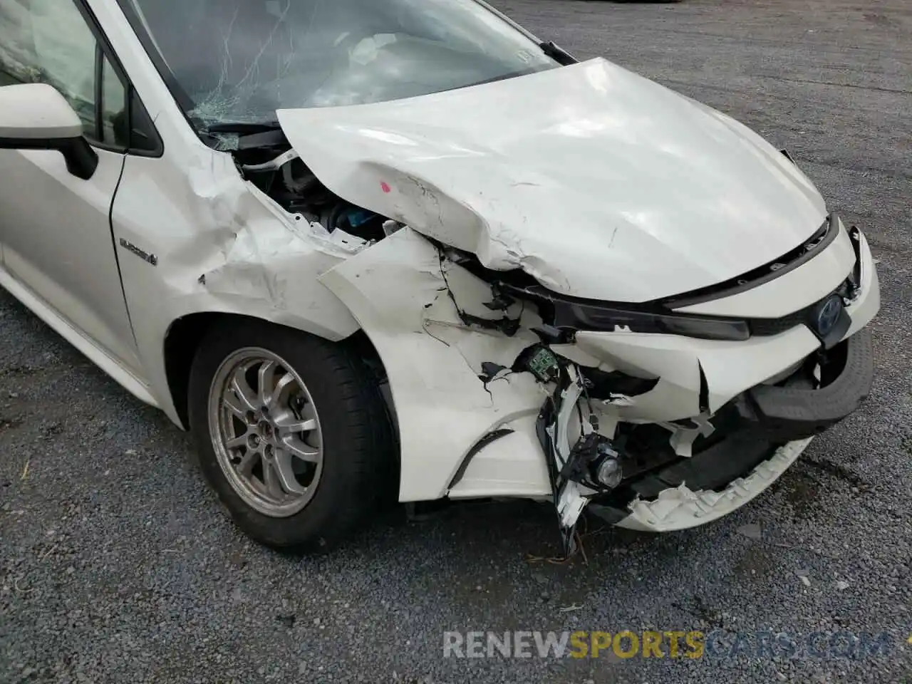 9 Photograph of a damaged car JTDEAMDE3MJ025264 TOYOTA COROLLA 2021