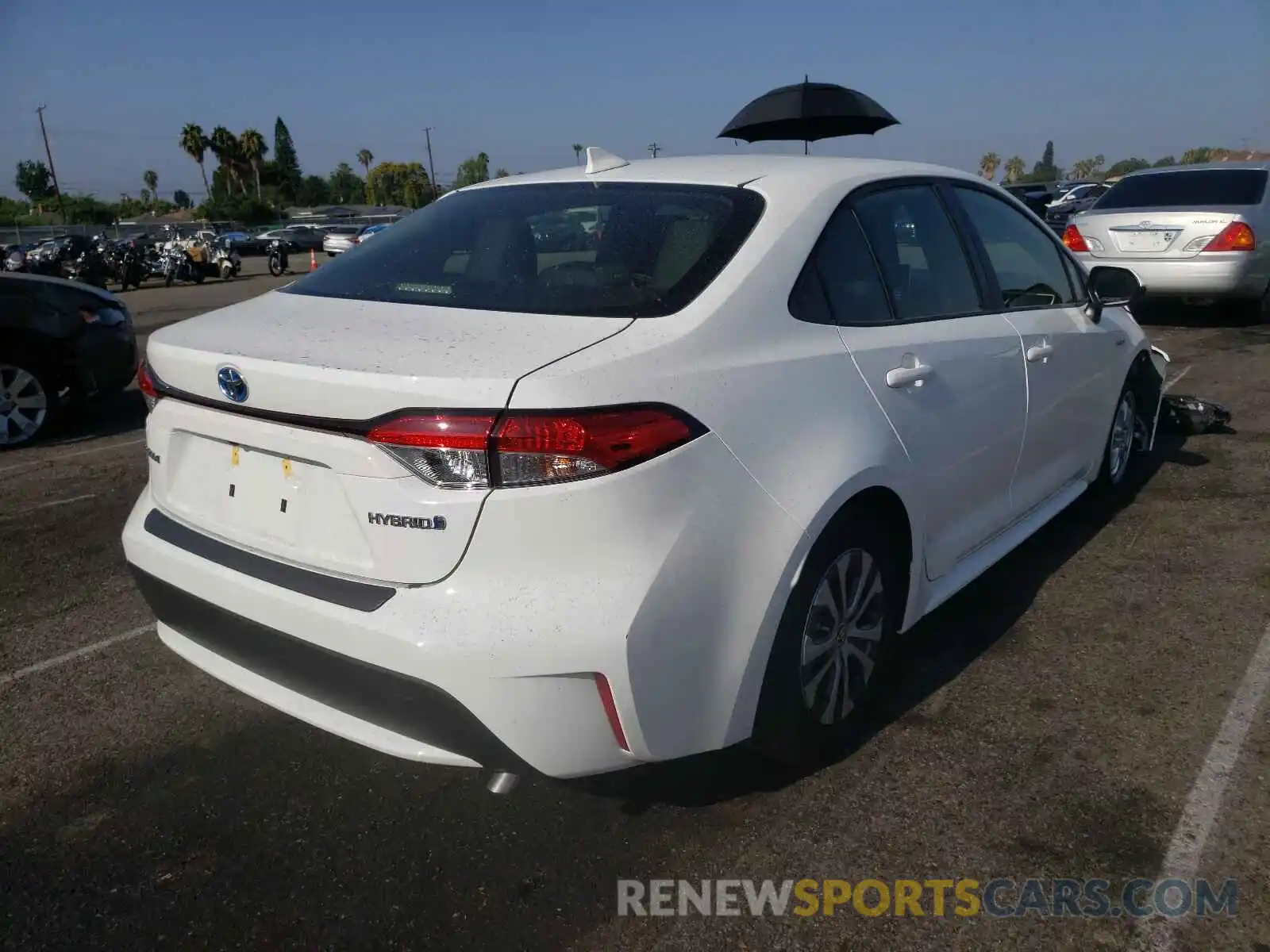 4 Photograph of a damaged car JTDEAMDE3MJ025622 TOYOTA COROLLA 2021