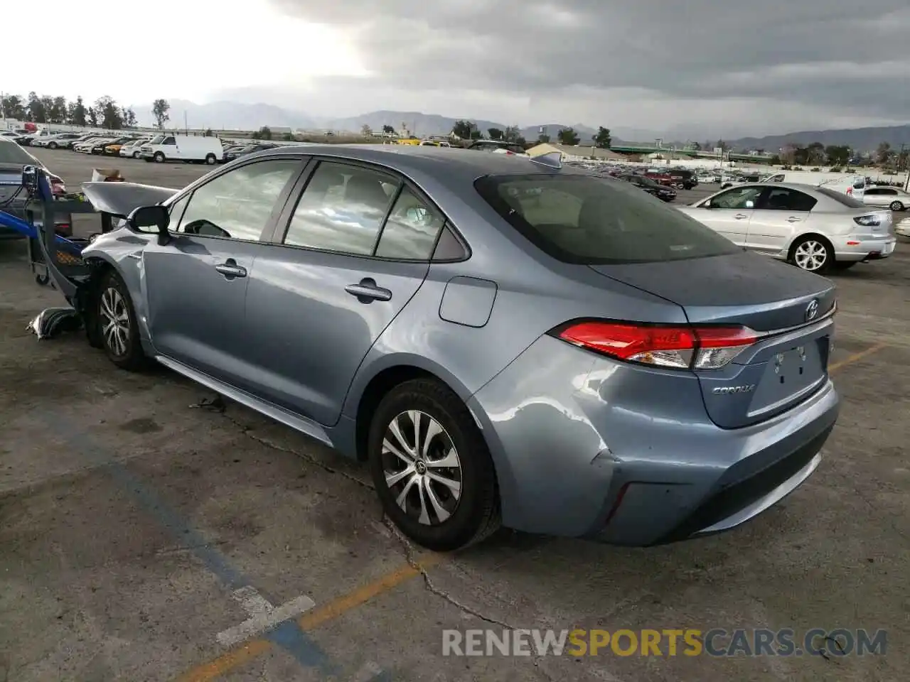 3 Photograph of a damaged car JTDEAMDE3MJ027225 TOYOTA COROLLA 2021