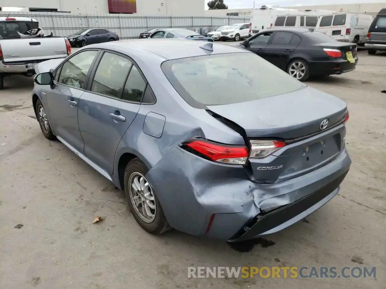 3 Photograph of a damaged car JTDEAMDE3MJ027502 TOYOTA COROLLA 2021