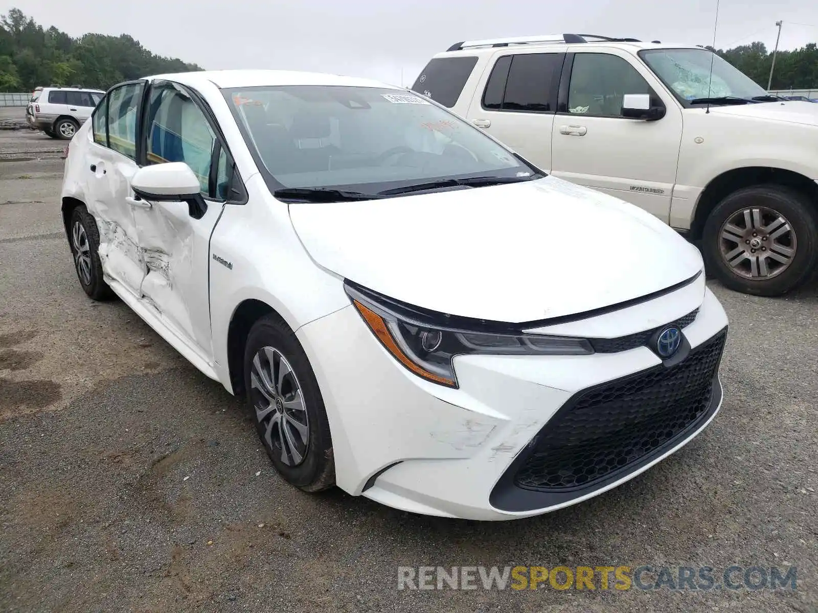 1 Photograph of a damaged car JTDEAMDE3MJ030951 TOYOTA COROLLA 2021