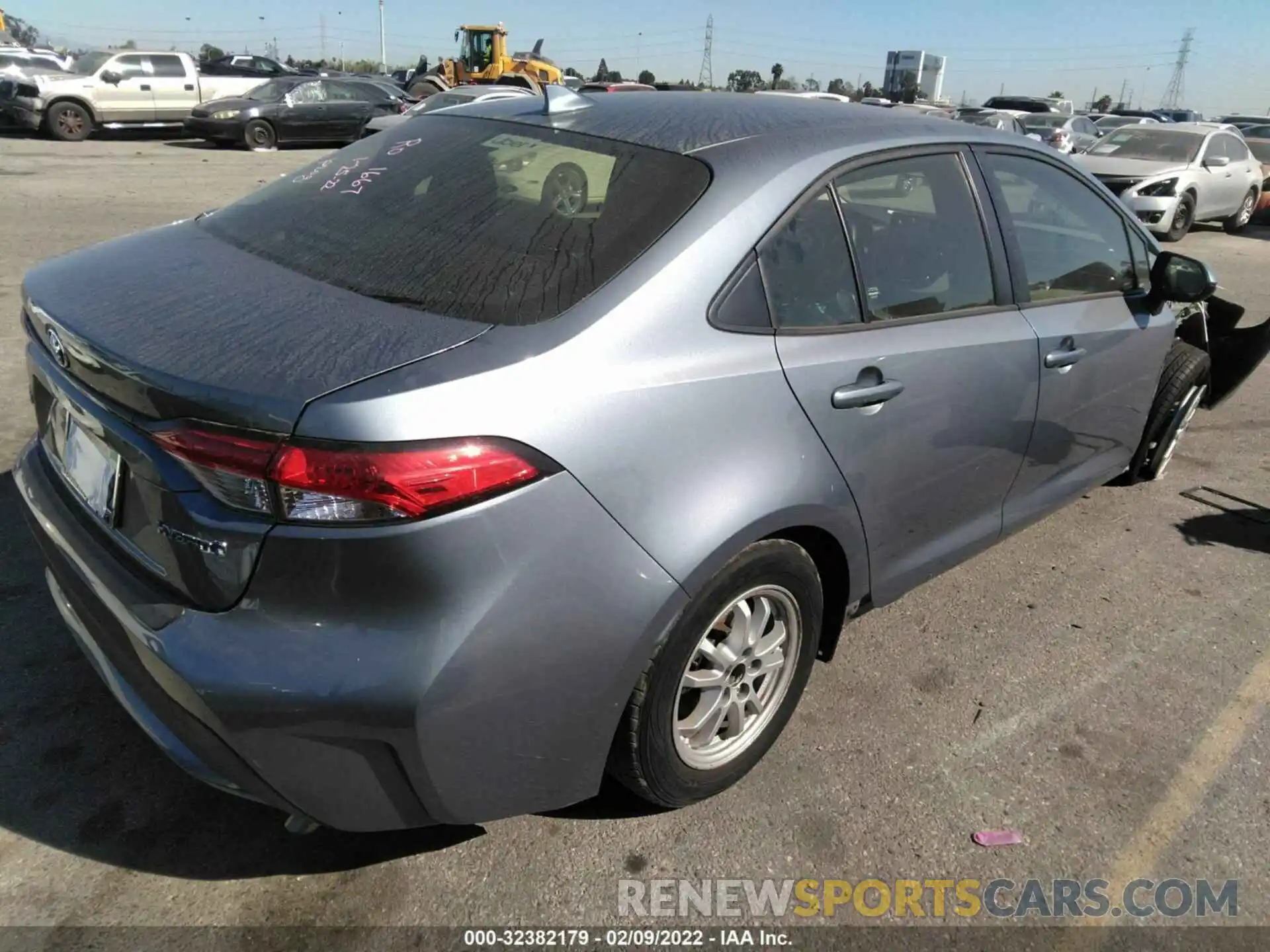 4 Photograph of a damaged car JTDEAMDE3MJ031873 TOYOTA COROLLA 2021