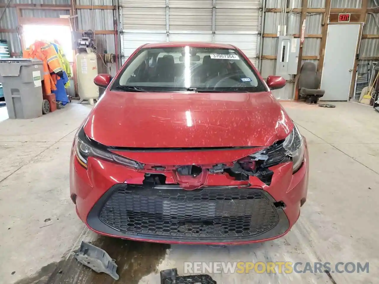 5 Photograph of a damaged car JTDEAMDE3MJ033672 TOYOTA COROLLA 2021