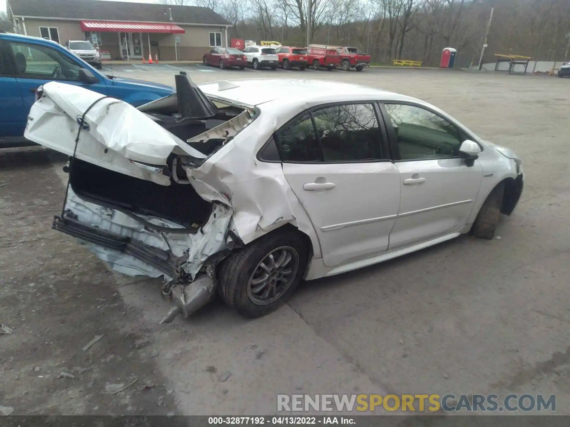 4 Photograph of a damaged car JTDEAMDE3MJ035518 TOYOTA COROLLA 2021