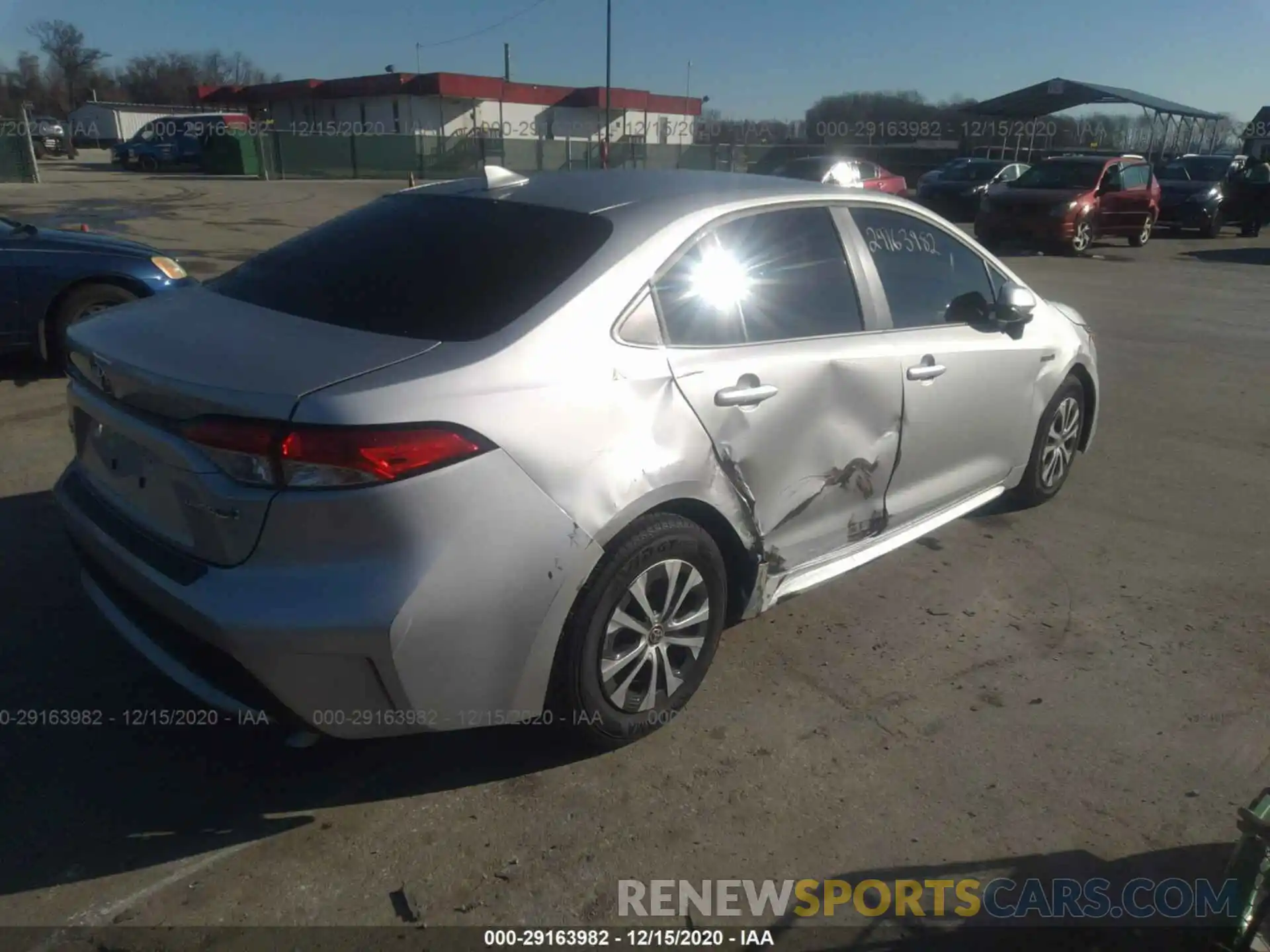 4 Photograph of a damaged car JTDEAMDE4MJ001409 TOYOTA COROLLA 2021