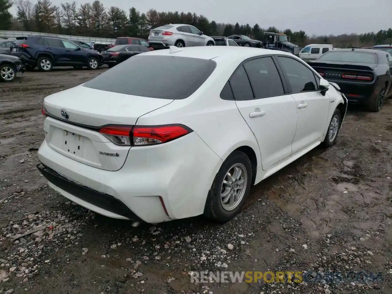 4 Photograph of a damaged car JTDEAMDE4MJ002009 TOYOTA COROLLA 2021