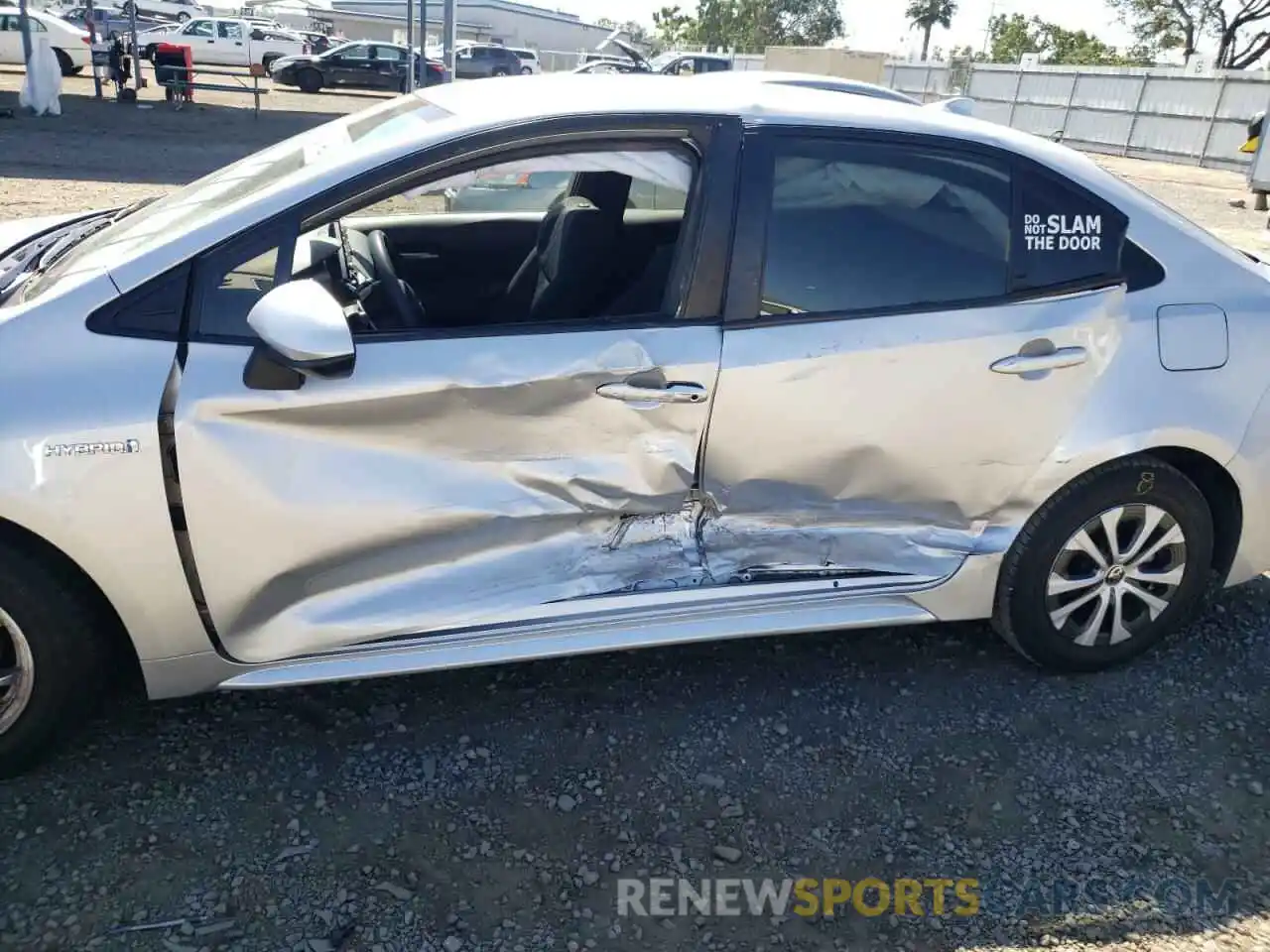 9 Photograph of a damaged car JTDEAMDE4MJ002060 TOYOTA COROLLA 2021